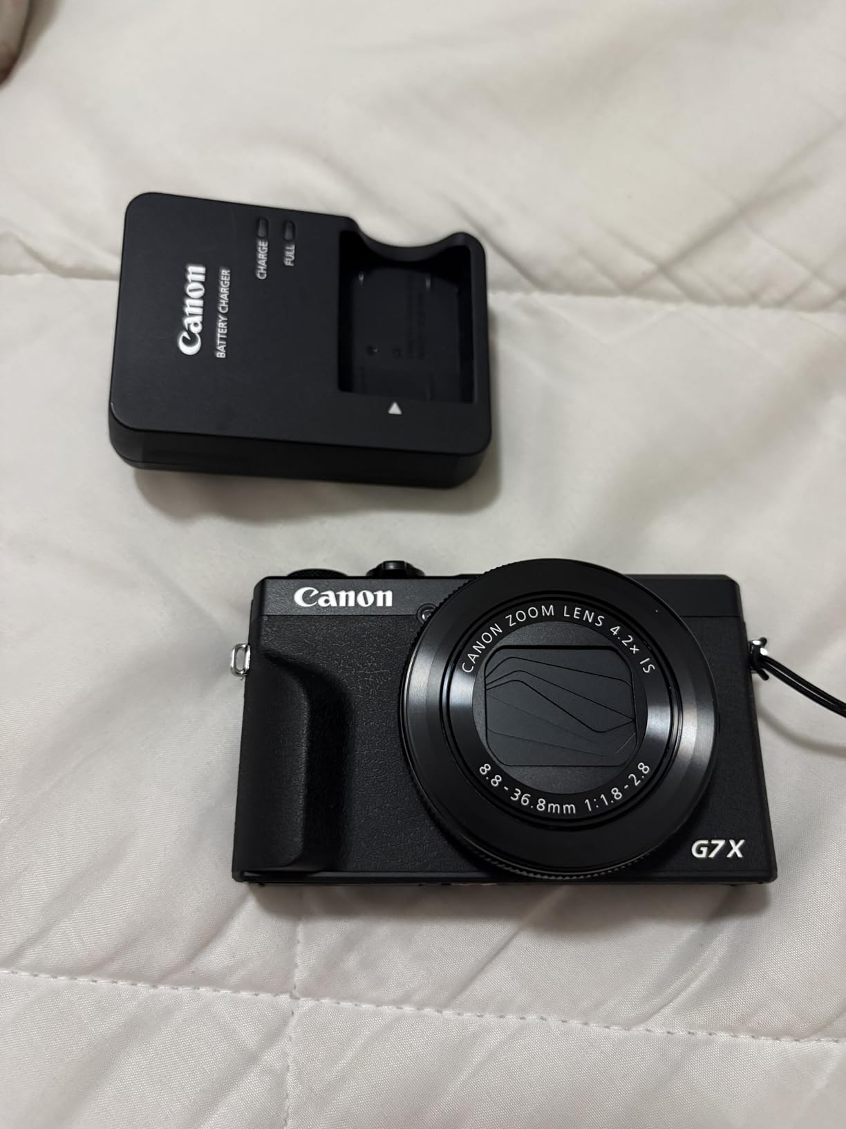 Canon PowerShot G7 X Mark III Digital Camera, Video Creator Kit - Customer Photo 2