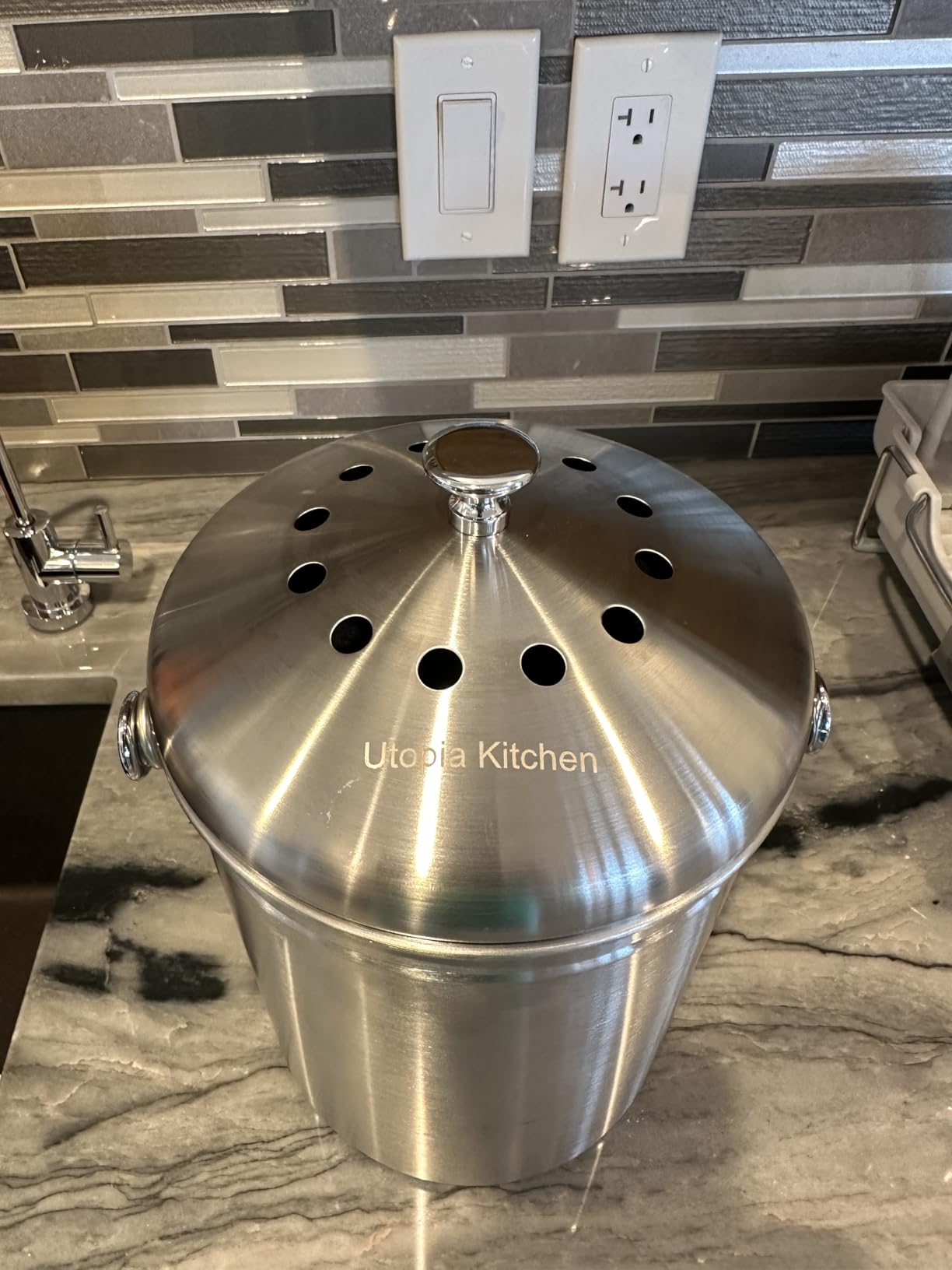 Utopia Kitchen Indoor Compost Bin Kitchen, Odorless Composting with Charcoal Filter, 1.3 Gallon Stainless Steel Large Composter for Countertop & Under Sink, Easy Cleaning, One Extra Filter - (Silver) Customer Review Utopia Kitchen Indoor Compost Bin Kitchen, Odorless Composting with Charcoal Filter, 1.3 Gallon Stainless Steel Large Composter for Countertop & Under Sink, Easy Cleaning, One Extra Filter - (Silver) - Customer Photo 1