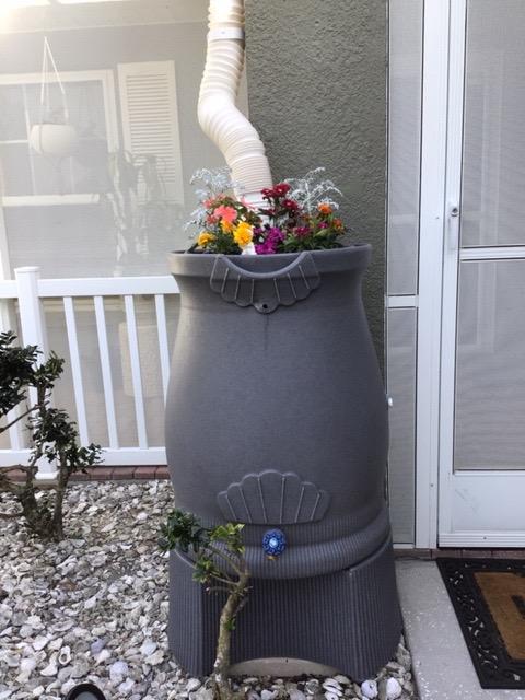 Good Ideas Rain Saver 50 Gallon Urn Shaped Self Draining Wizard Barrel Water Storage with Planter Space and 2 Brass Spigots, Light Granite customer photo 2