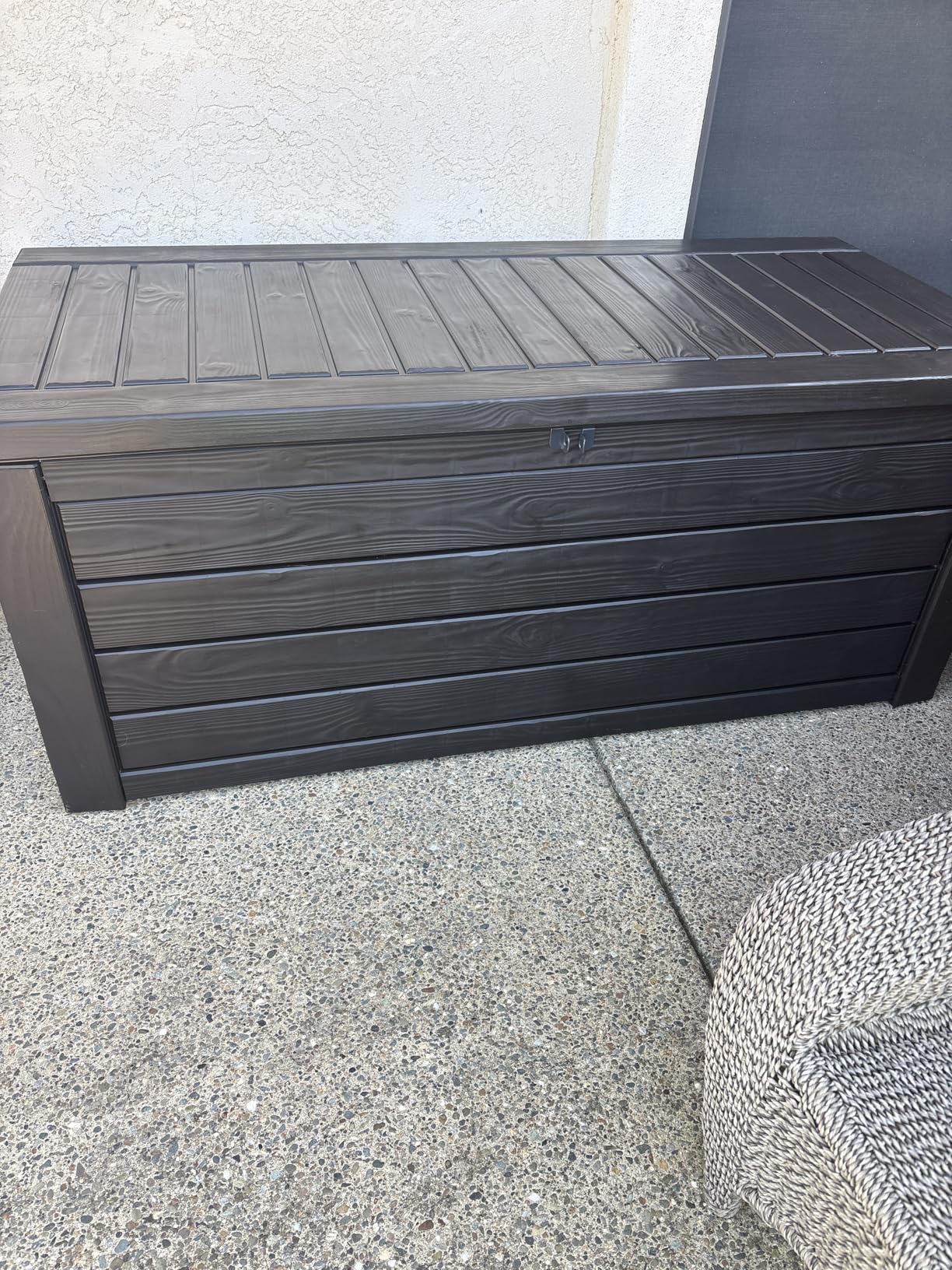 Keter Westwood 150 Gallon Deck Box Organizer, Doubles as 2-Person Bench Seat, Brown customer photo 1