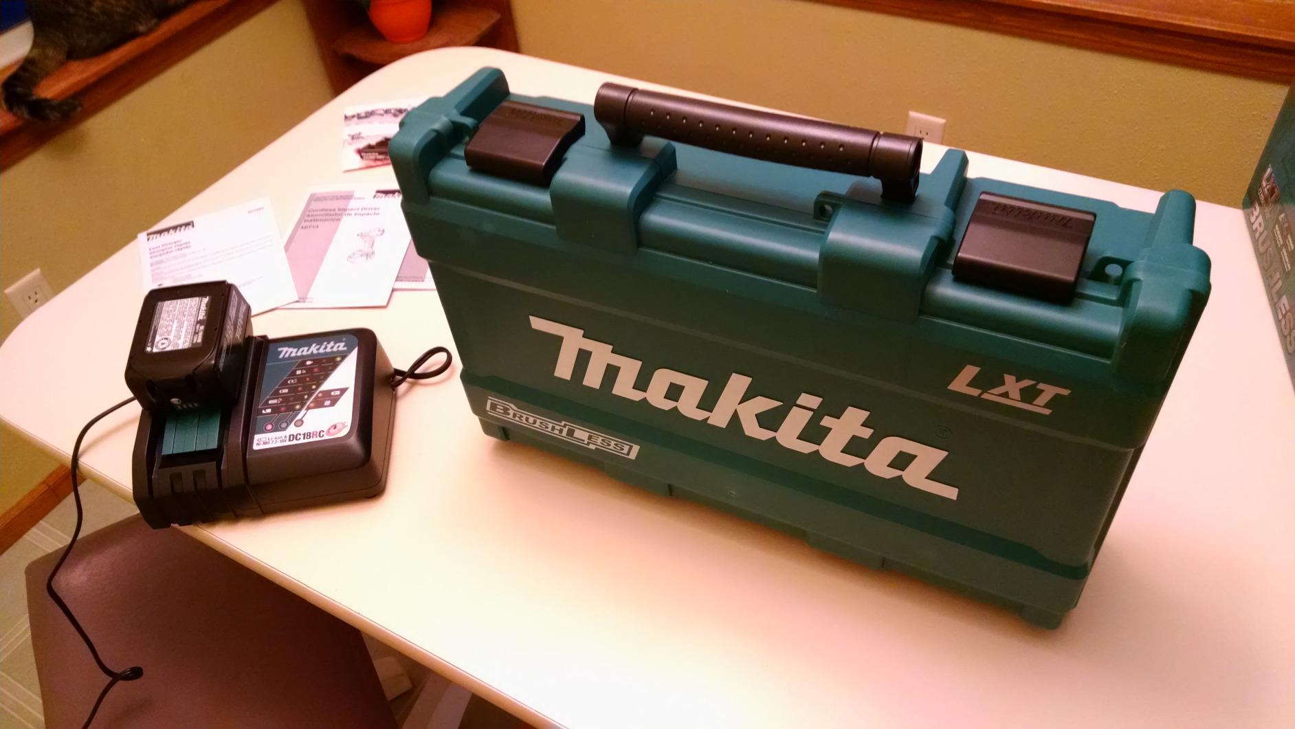 Makita XT269M 18V LXT Lithium-Ion Brushless Cordless 2-Pc. Combo Kit (4.0Ah), Blue - Customer Photo 3