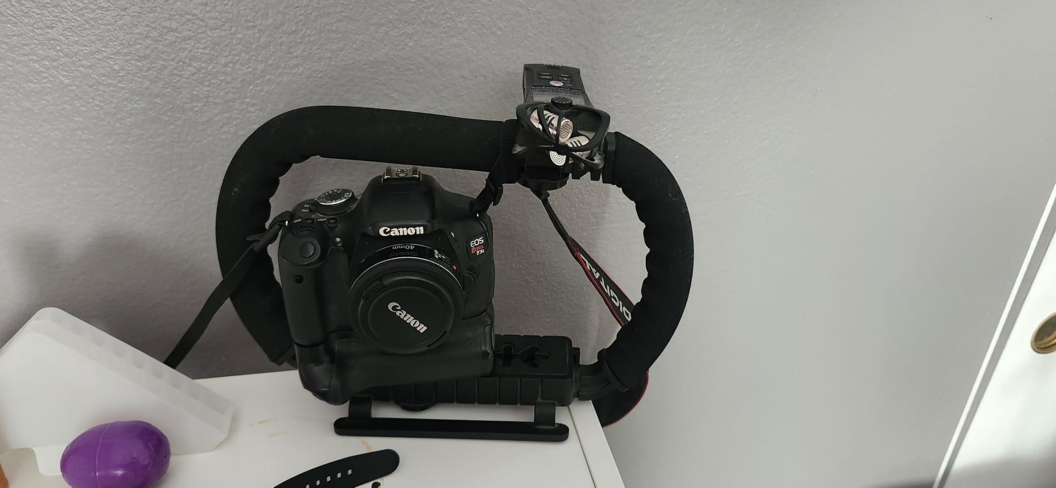 3-Shoe DSLR/Mirrorless/Action Camera Camcorder Phone Stabilizer Expansion Cage Mount Moviemaking Holder Rig YouTube Tiktok Vlogging Video Kit Compatible with GoPro Canon Nikon Sony iPhone Android Customer Review 3-Shoe DSLR/Mirrorless/Action Camera Camcorder Phone Stabilizer Expansion Cage Mount Moviemaking Holder Rig YouTube Tiktok Vlogging Video Kit Compatible with GoPro Canon Nikon Sony iPhone Android - Customer Photo 1