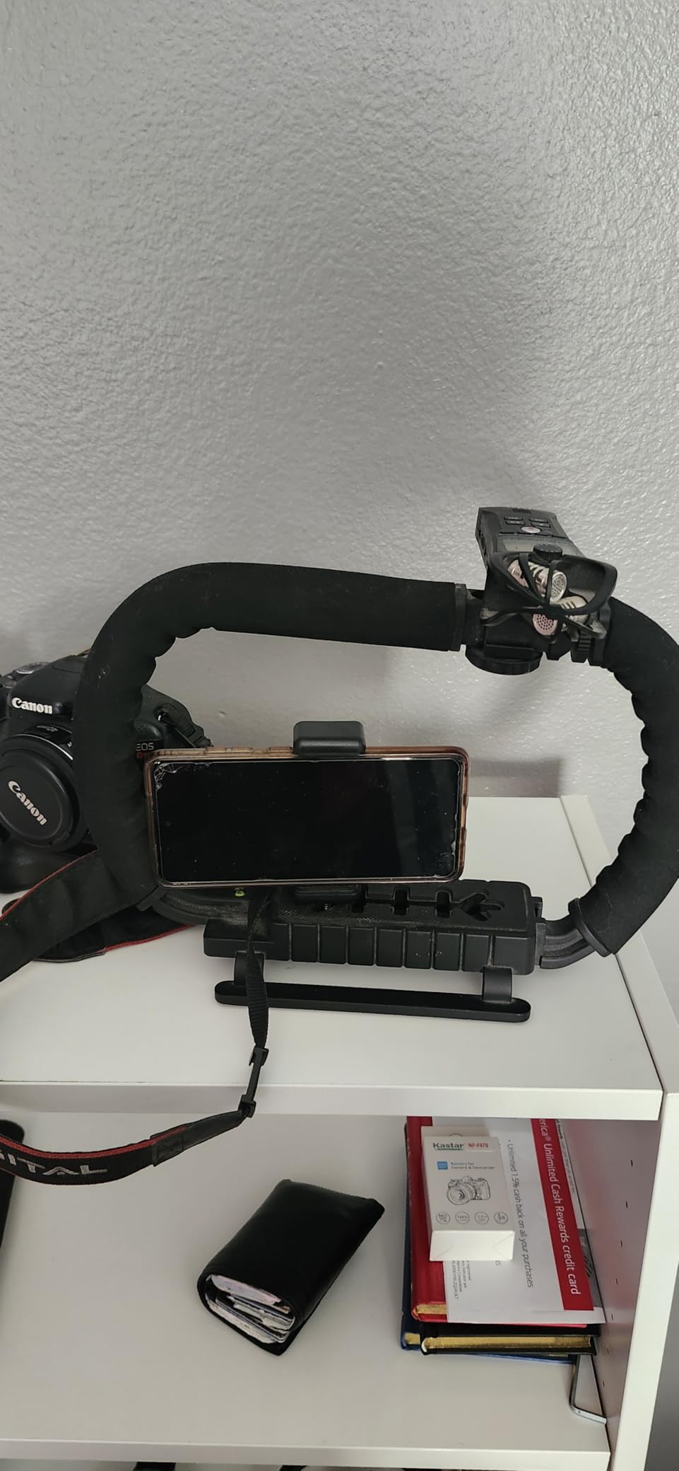 3-Shoe DSLR/Mirrorless/Action Camera Camcorder Phone Stabilizer Expansion Cage Mount Moviemaking Holder Rig YouTube Tiktok Vlogging Video Kit Compatible with GoPro Canon Nikon Sony iPhone Android Customer Review 3-Shoe DSLR/Mirrorless/Action Camera Camcorder Phone Stabilizer Expansion Cage Mount Moviemaking Holder Rig YouTube Tiktok Vlogging Video Kit Compatible with GoPro Canon Nikon Sony iPhone Android - Customer Photo 2