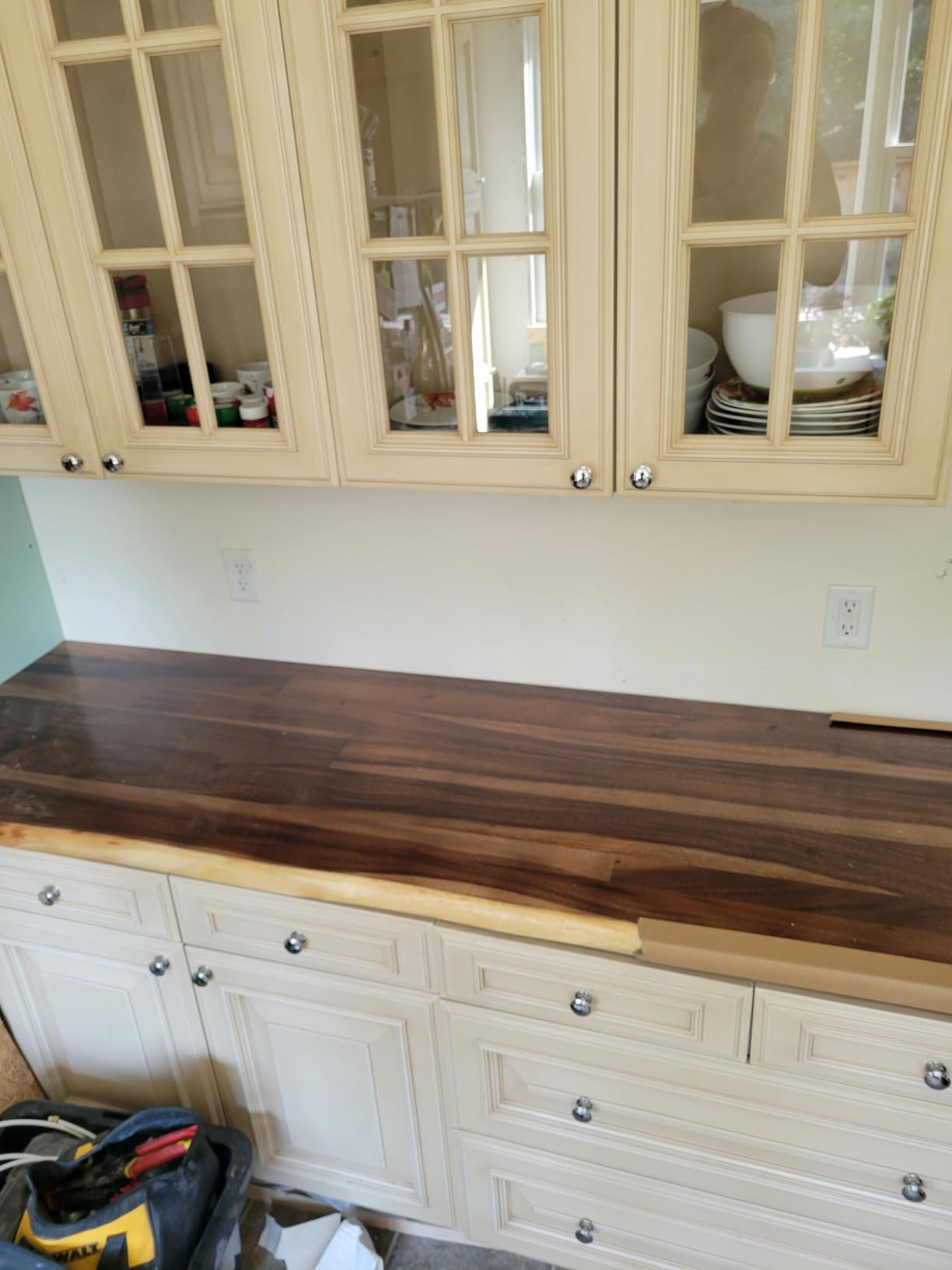 Heirloom Traditions ALL-IN-ONE Paint, Cashmere (true white), Quart - Durable cabinet and furniture paint. Built in primer and top coat, no sanding needed. Includes our 30 featured color card. - Customer Photo 4