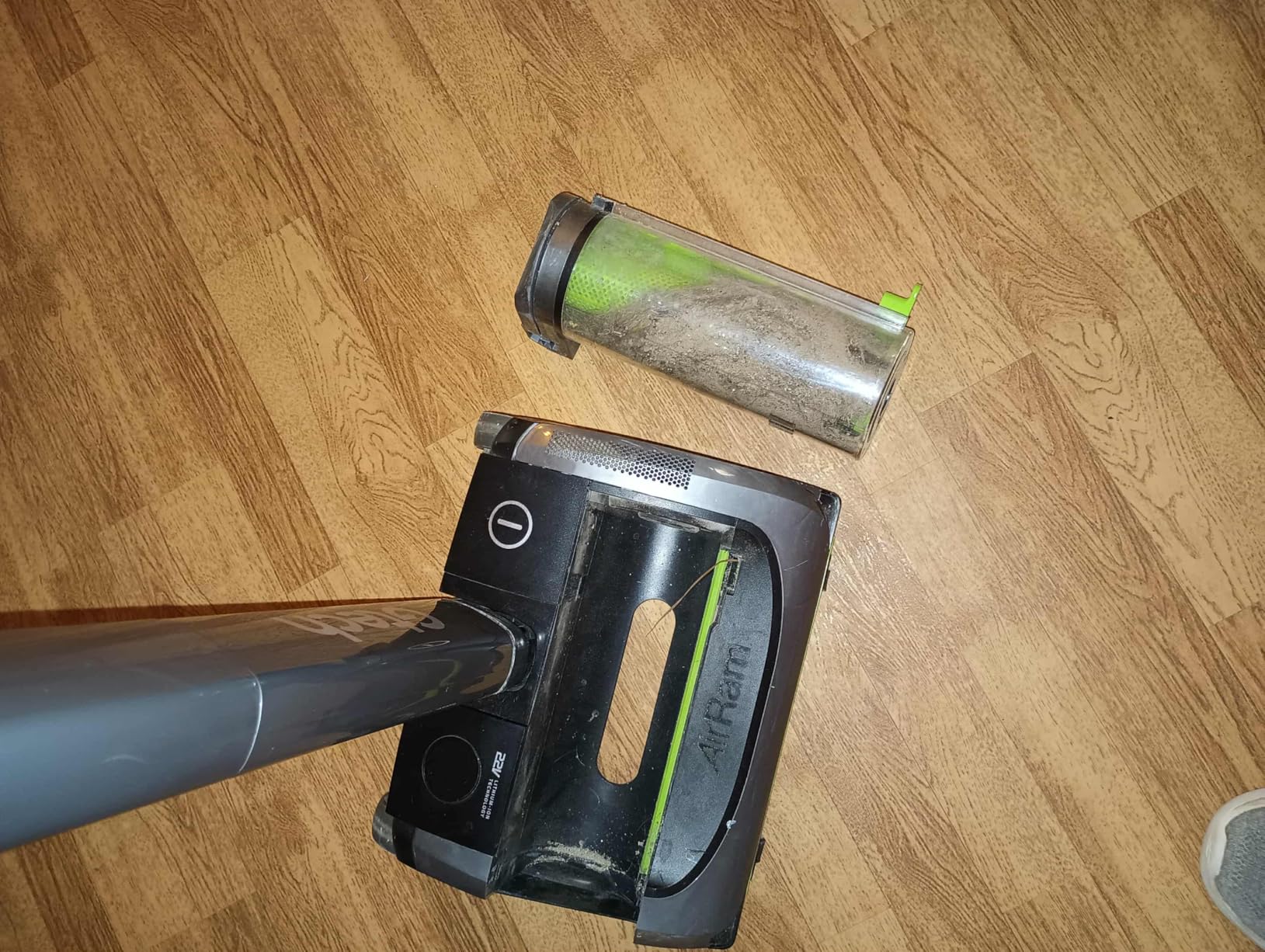 Gtech AirRAM MK2 Cordless Vacuum Cleaner with Powered Brush Head - Perfect for Carpet and Hardwood Floors - Rechargeable 22v Li-ion Battery - Lightweight (7 lbs.) Customer Review Gtech AirRAM MK2 Cordless Vacuum Cleaner with Powered Brush Head - Perfect for Carpet and Hardwood Floors - Rechargeable 22v Li-ion Battery - Lightweight (7 lbs.) - Customer Photo 2