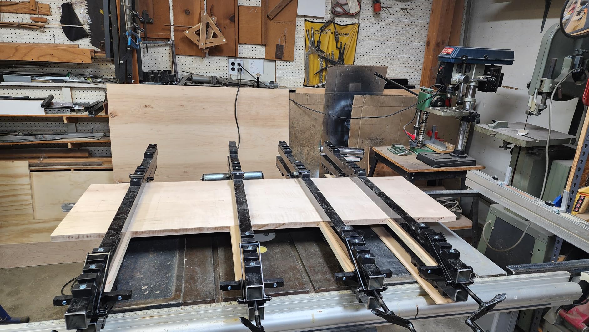 Peachtree Woodworking Supply 2 Pack of 4 Way Pressure Clamps for Clamping Panels From All Four Directions. For Woodworkers, Cabinet and Furniture Makers (2 four way pressure clamps) customer photo 2