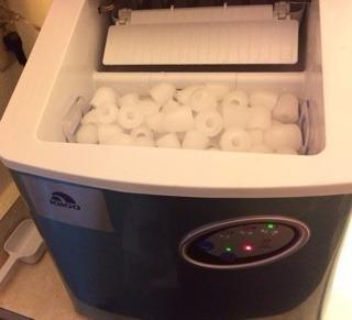 Frigidaire EFIC115 Extra Large Ice Maker, Stainless Steel, 48 lbs per Day Customer Review Frigidaire EFIC115 Extra Large Ice Maker, Stainless Steel, 48 lbs per Day - Customer Photo 1