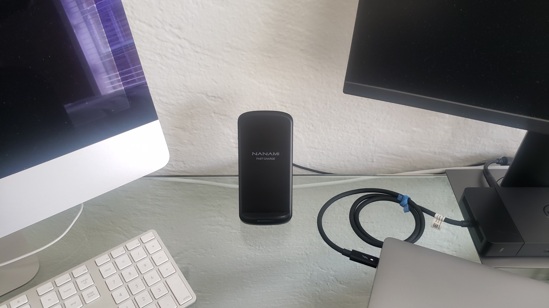 NANAMI Upgraded Fast Wireless Charger, Qi-Certified Wireless Charging Stand Compatible with Samsung Galaxy S25/S24/S23/S22/S21/S20 & Qi Phone Charger for iPhone 17/17 Air/16/16 Plus/16 Pro/15/14/13 Customer Review NANAMI Upgraded Fast Wireless Charger, Qi-Certified Wireless Charging Stand Compatible with Samsung Galaxy S25/S24/S23/S22/S21/S20 & Qi Phone Charger for iPhone 17/17 Air/16/16 Plus/16 Pro/15/14/13 - Customer Photo 4