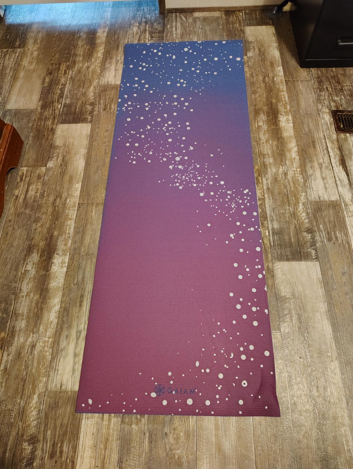 Gaiam Yoga Mat - Premium 6mm Print Extra Thick Non Slip Exercise & Fitness Mat Customer Review Gaiam Yoga Mat - Premium 6mm Print Extra Thick Non Slip Exercise & Fitness Mat - Customer Photo 2