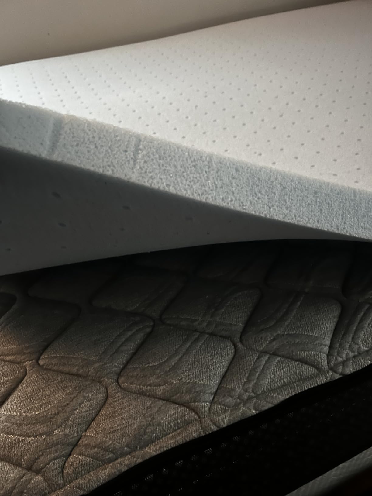 Best Price Mattress 3 Inch Ventilated Memory Foam Mattress Topper, Cooling Gel Infusion, CertiPUR-US Certified, Dorm Essentials, Queen Customer Review Best Price Mattress 3 Inch Ventilated Memory Foam Mattress Topper, Cooling Gel Infusion, CertiPUR-US Certified, Dorm Essentials, Queen - Customer Photo 4
