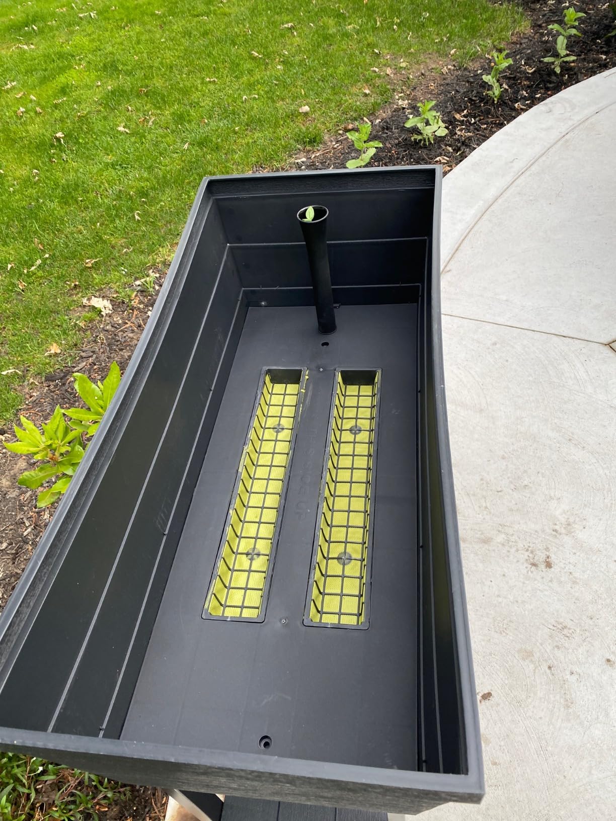 Keter Urban Bloomer 12.7-Gallon Raised Garden Bed - Elevated Outdoor Planter Box with Self-Watering Reservoir, Water Gauge & Drainage System, Perfect for Herbs & Vegetables, Dark Grey customer photo 1