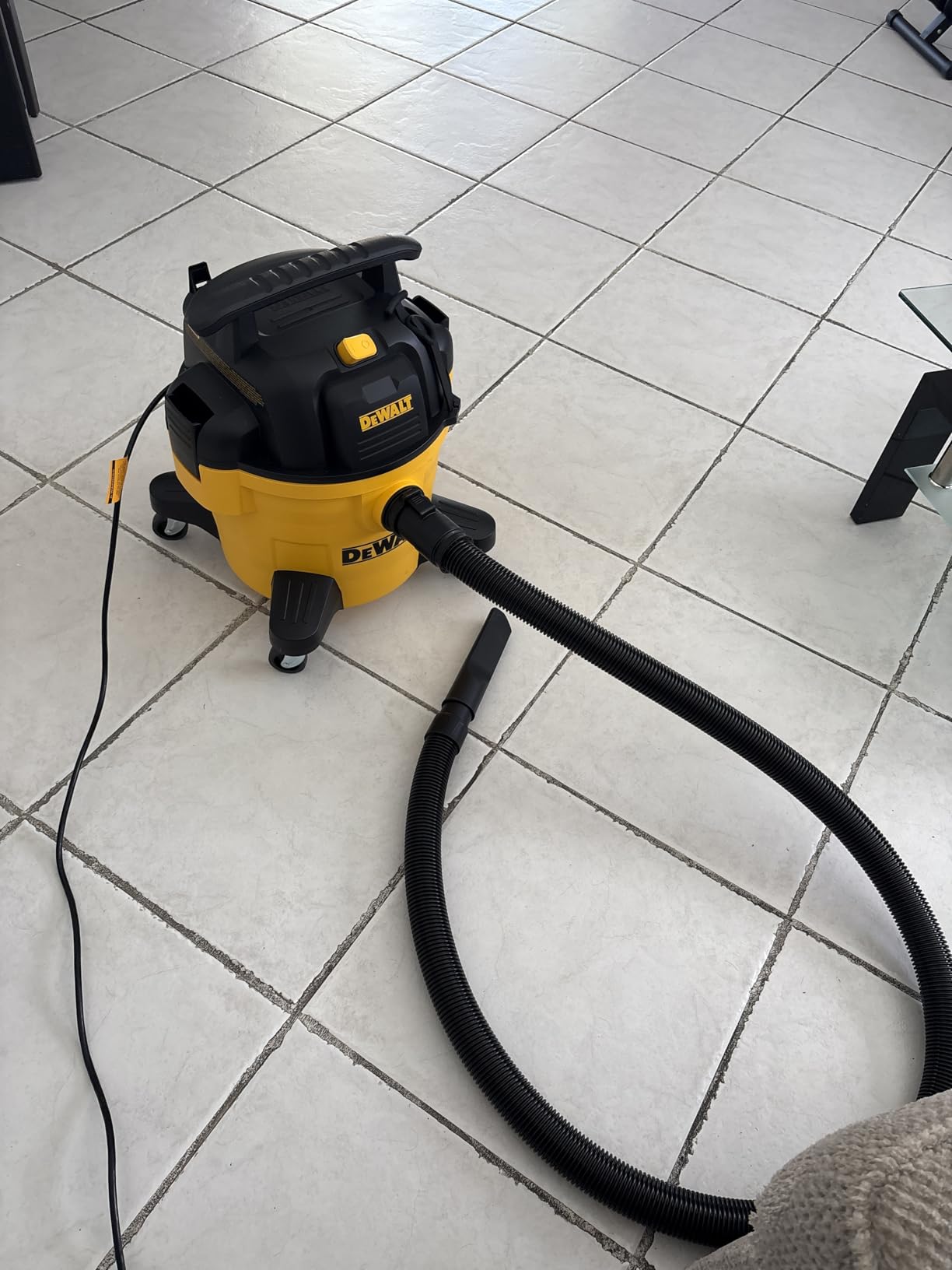 DEWALT DXV06P 4 Peak HP Shop Vacuums, 6 Gallon Poly Wet/Dry Vac with Blower Function customer photo 1
