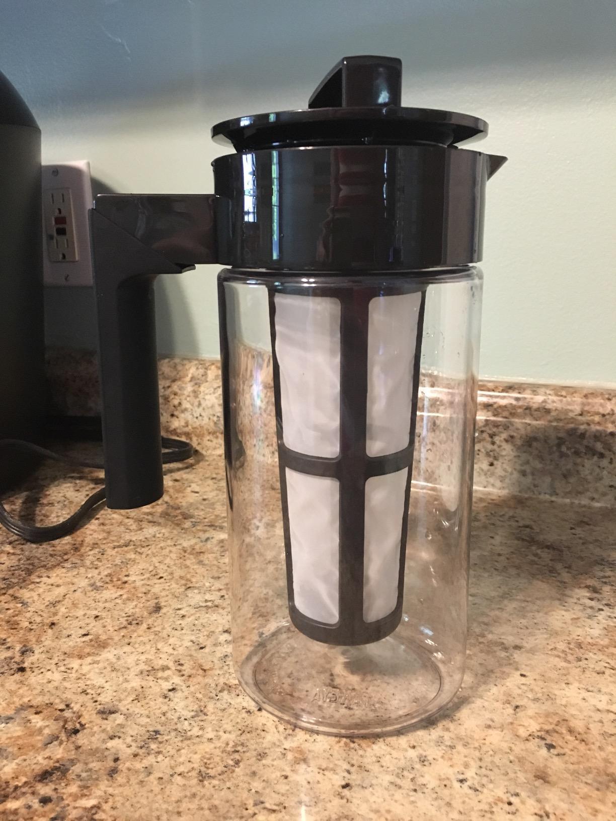 Takeya Tritan Cold Brew Coffee Maker - Airtight Pitcher with Leak-Free Lid - BPA-Free Cold Brew Maker with Silicone Handle - Dishwasher-Safe Pitcher for Homemade Cold Brew - 2 Quart, Black Customer Review Takeya Tritan Cold Brew Coffee Maker - Airtight Pitcher with Leak-Free Lid - BPA-Free Cold Brew Maker with Silicone Handle - Dishwasher-Safe Pitcher for Homemade Cold Brew - 2 Quart, Black - Customer Photo 1