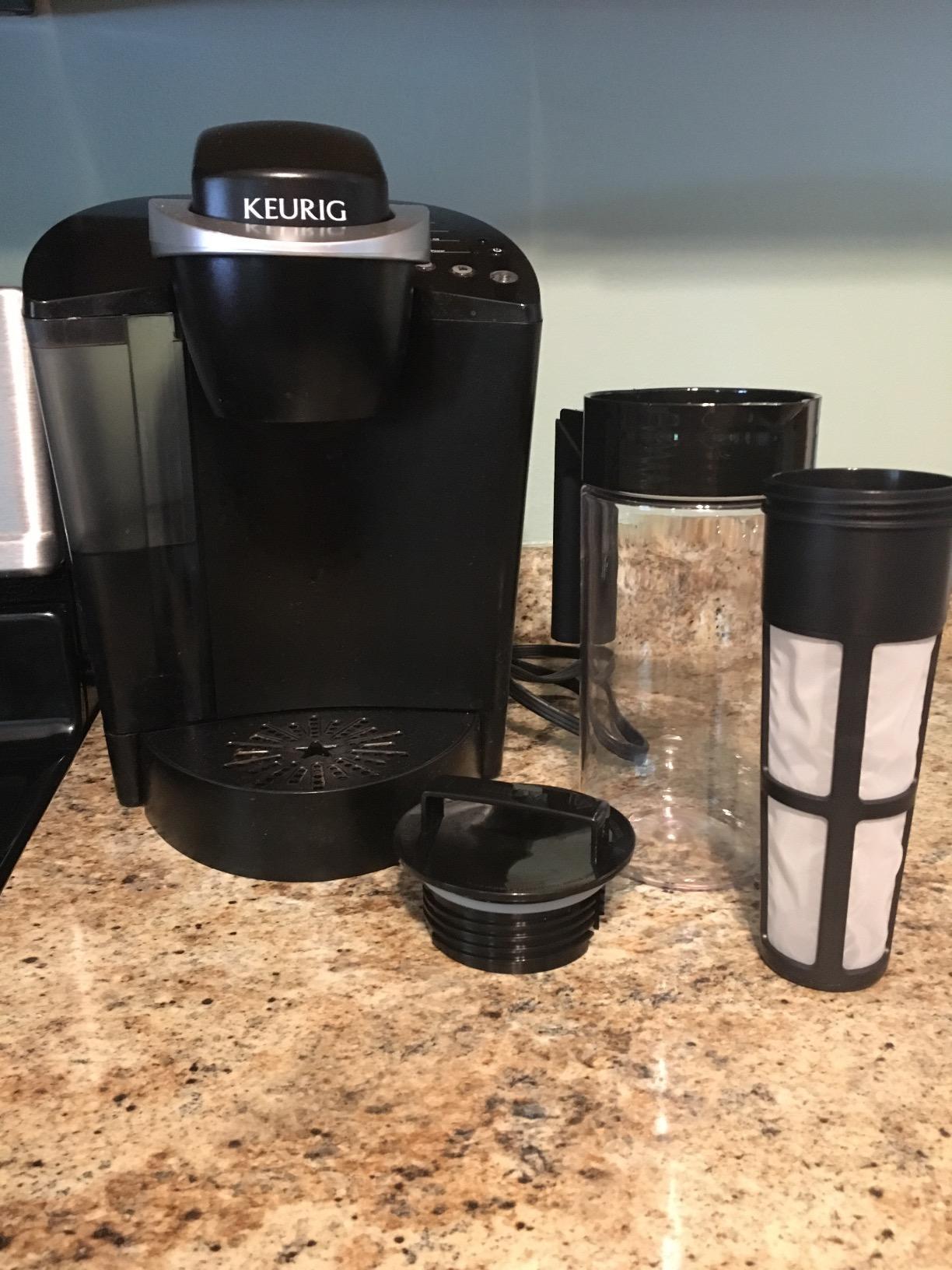 Takeya Tritan Cold Brew Coffee Maker - Airtight Pitcher with Leak-Free Lid - BPA-Free Cold Brew Maker with Silicone Handle - Dishwasher-Safe Pitcher for Homemade Cold Brew - 2 Quart, Black Customer Review Takeya Tritan Cold Brew Coffee Maker - Airtight Pitcher with Leak-Free Lid - BPA-Free Cold Brew Maker with Silicone Handle - Dishwasher-Safe Pitcher for Homemade Cold Brew - 2 Quart, Black - Customer Photo 2