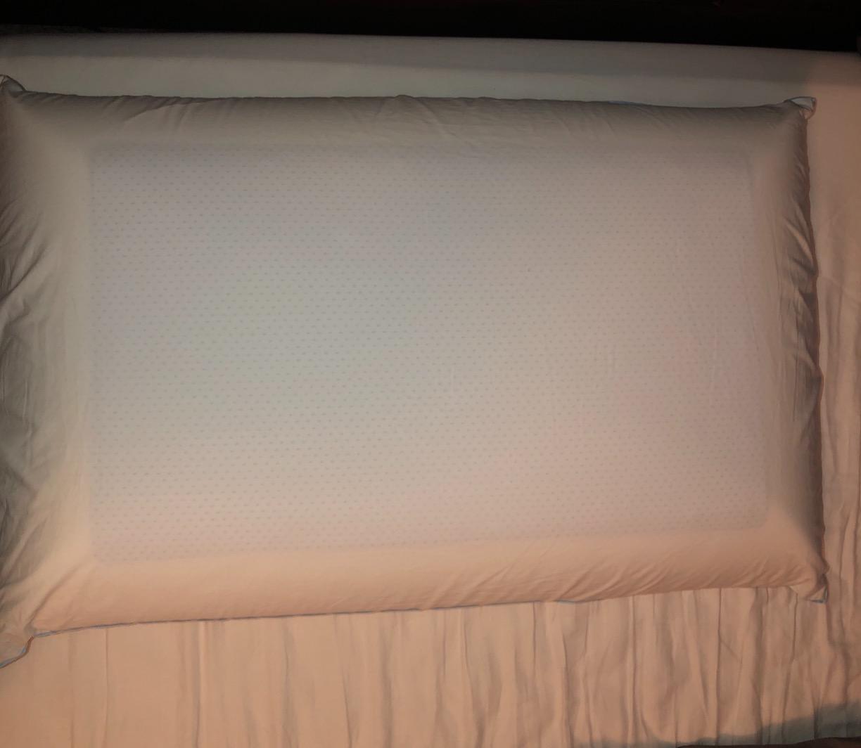 Tempur-Pedic TEMPUR-Cloud Dual Cooling Pillow, Queen, White Customer Review Tempur-Pedic TEMPUR-Cloud Dual Cooling Pillow, Queen, White - Customer Photo 1