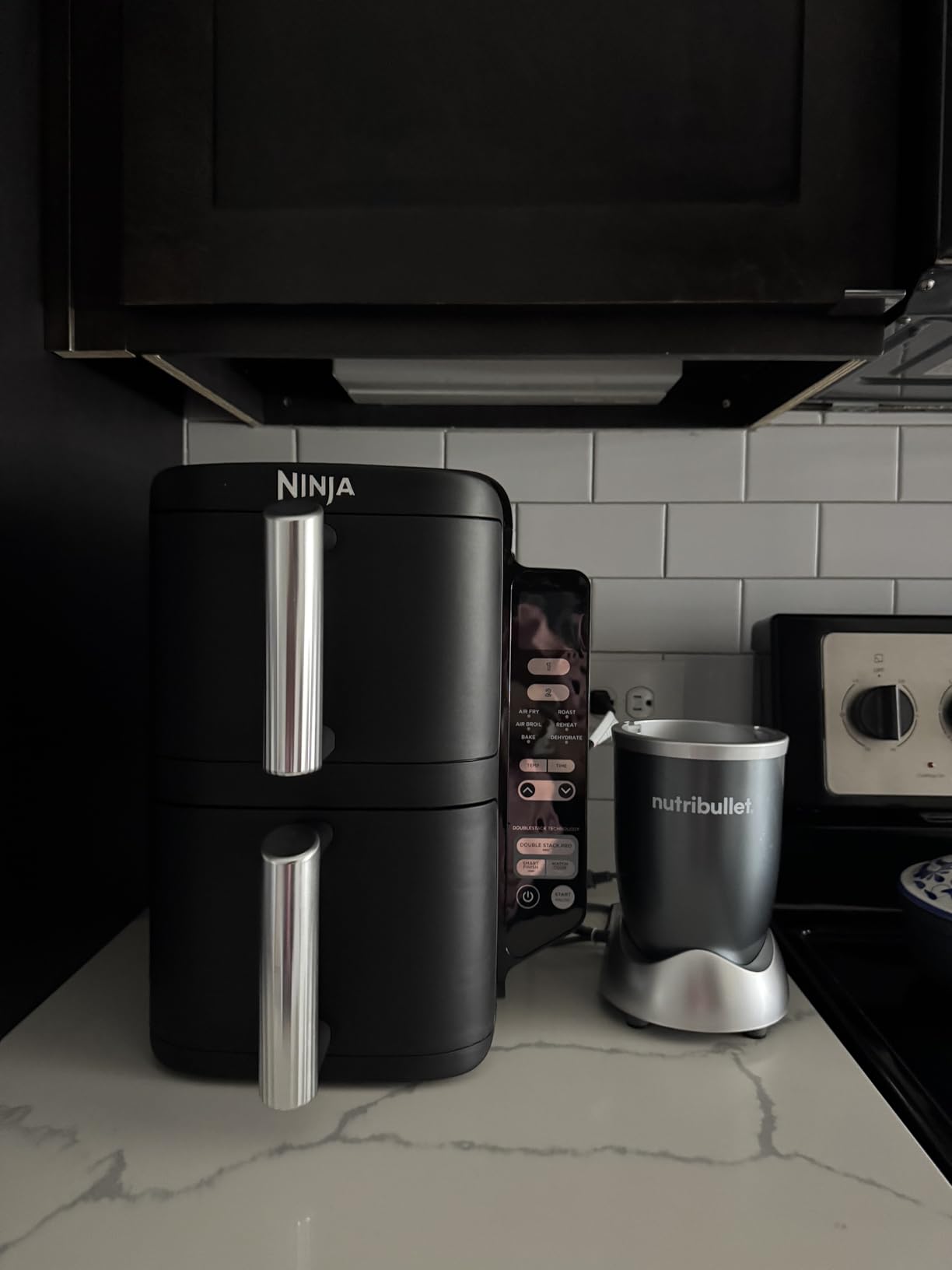 NutriBullet Pro Personal Blender, Shakes, Smoothies, Food Prep, and Frozen Blending, 24 Ounces, 600 Watt, Dark Gray, NBR-0601WM customer photo 1