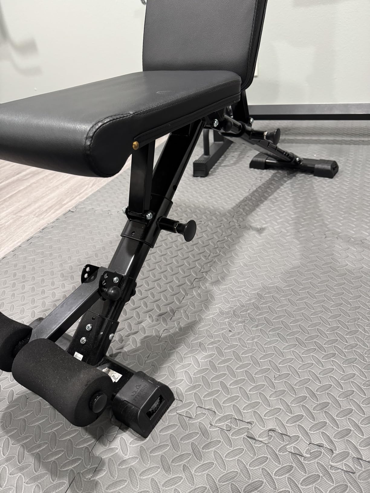 FLYBIRD Adjustable Weight Bench, ASTM-Certified 800LBS Workout Bench Foldable for Home Gym, 90° to -30° FID and 30in Extended Backrest for Bench Press Strength Training Exercise - Customer Photo 1