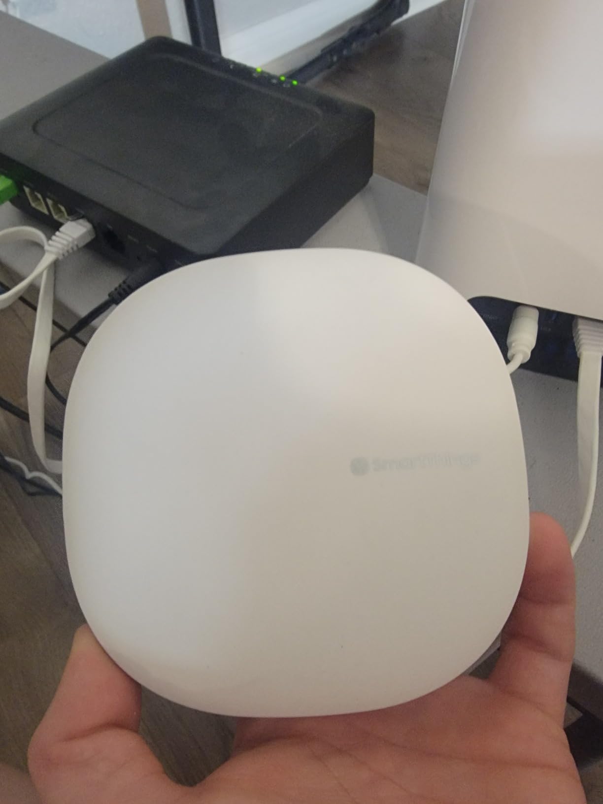 SmartThings Hub 3rd Generation [GP-U999SJVLGDA] Smart Home Automation Hub Home Monitoring Smart Devices - Alexa Google Home Compatible - Zigbee, Z-Wave, Cloud to Cloud Protocols – White - Customer Photo 1