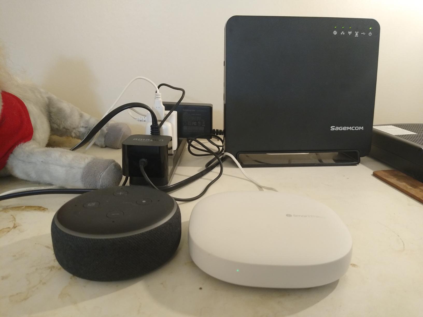 SmartThings Hub 3rd Generation [GP-U999SJVLGDA] Smart Home Automation Hub Home Monitoring Smart Devices - Alexa Google Home Compatible - Zigbee, Z-Wave, Cloud to Cloud Protocols – White - Customer Photo 2
