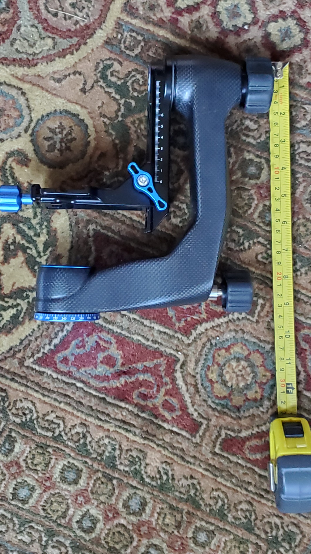 Benro Carbon Fiber Gimbal Head – Professional Lightweight Gimbal Tripod Head with Arca-Swiss Clamp, Pan & Tilt Control, and 66 lb Load Capacity for Telephoto Lenses & Wildlife Photography (GH5C) Customer Review Benro Carbon Fiber Gimbal Head – Professional Lightweight Gimbal Tripod Head with Arca-Swiss Clamp, Pan & Tilt Control, and 66 lb Load Capacity for Telephoto Lenses & Wildlife Photography (GH5C) - Customer Photo 1