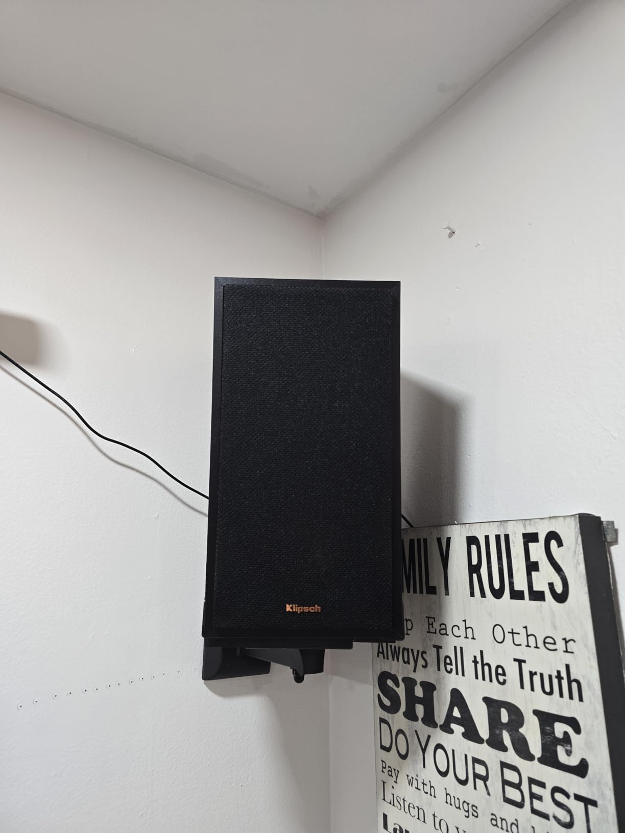 Klipsch R-51M Bookshelf Speaker (Pair), Black - Customer Photo 1