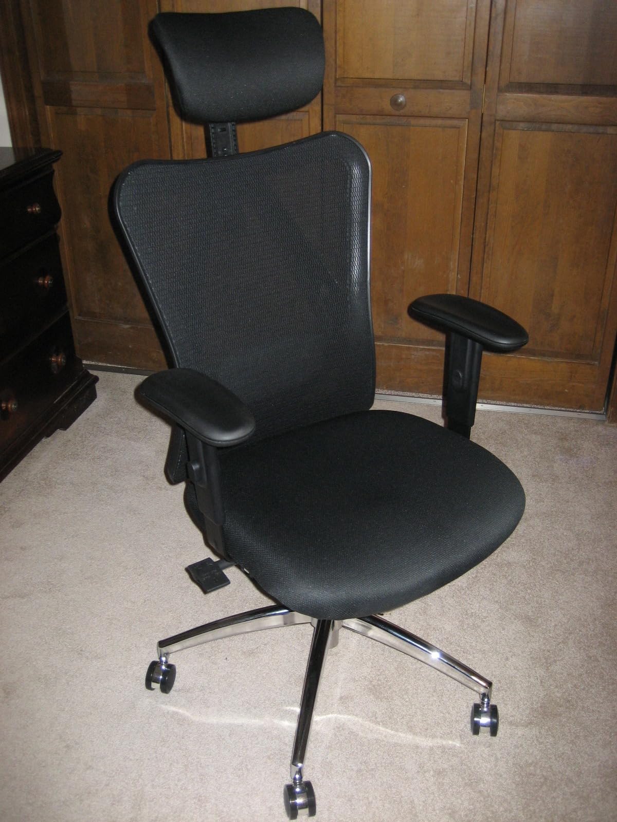 SIHOO M18 Ergonomic Office Chair, High Back Mesh Desk Chair with Adjustable Headrest & Lumbar Support, 330lbs Capacity Computer Chair with 2D Armrests & Wide Cushion, Tilt Lock, for Home Office-Black Customer Review SIHOO M18 Ergonomic Office Chair, High Back Mesh Desk Chair with Adjustable Headrest & Lumbar Support, 330lbs Capacity Computer Chair with 2D Armrests & Wide Cushion, Tilt Lock, for Home Office-Black - Customer Photo 2