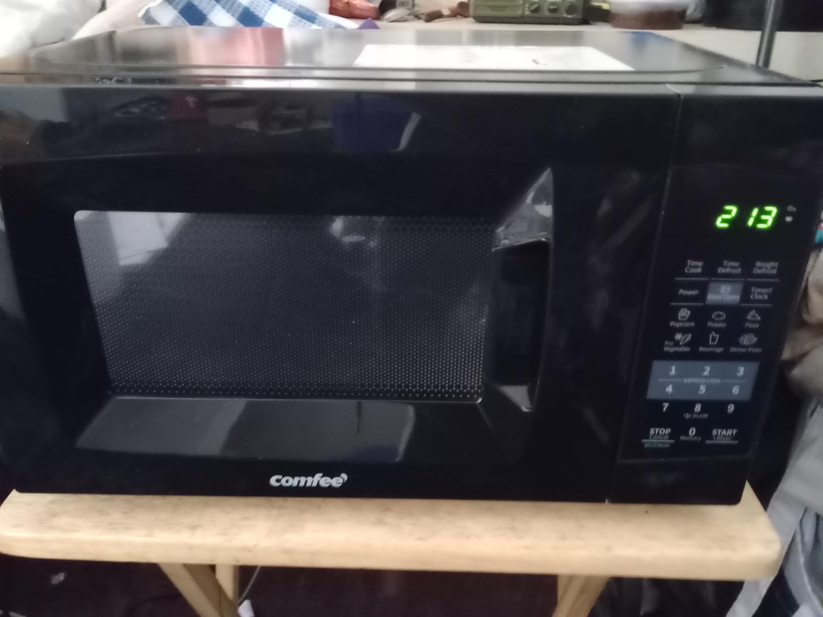 COMFEE' EM720CPL-PMB Countertop Microwave Oven with Sound On/Off, ECO Mode and Easy One-Touch Buttons, 0.7cu.ft, 700W, Black - Customer Photo 2