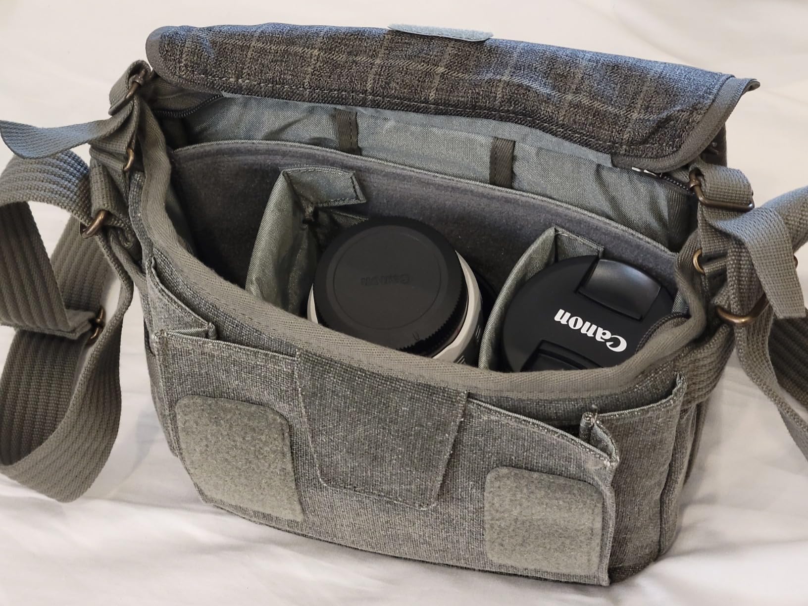 Think Tank Retrospective 5 V2.0 Canvas Shoulder Bag - Pinestone - Small Customer Review Think Tank Retrospective 5 V2.0 Canvas Shoulder Bag - Pinestone - Small - Customer Photo 2
