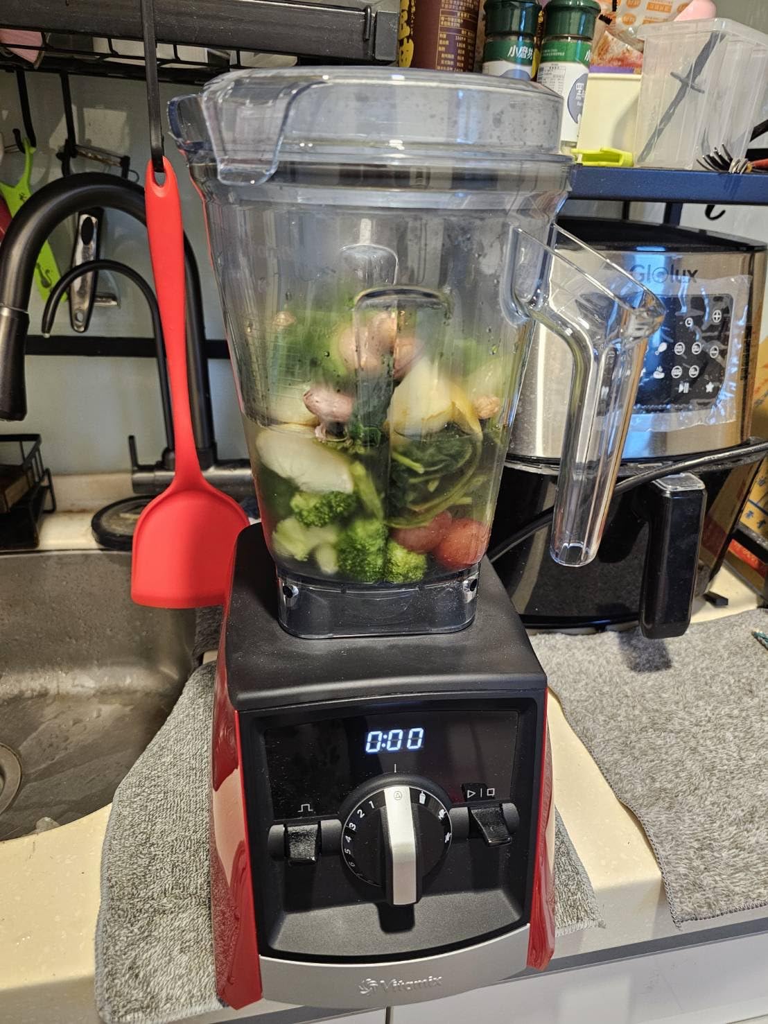 Vitamix A2500 Ascent Series Smart Blender, Professional-Grade, 64 oz. Low-Profile Container, Slate (Renewed) Customer Review Vitamix A2500 Ascent Series Smart Blender, Professional-Grade, 64 oz. Low-Profile Container, Slate (Renewed) - Customer Photo 2