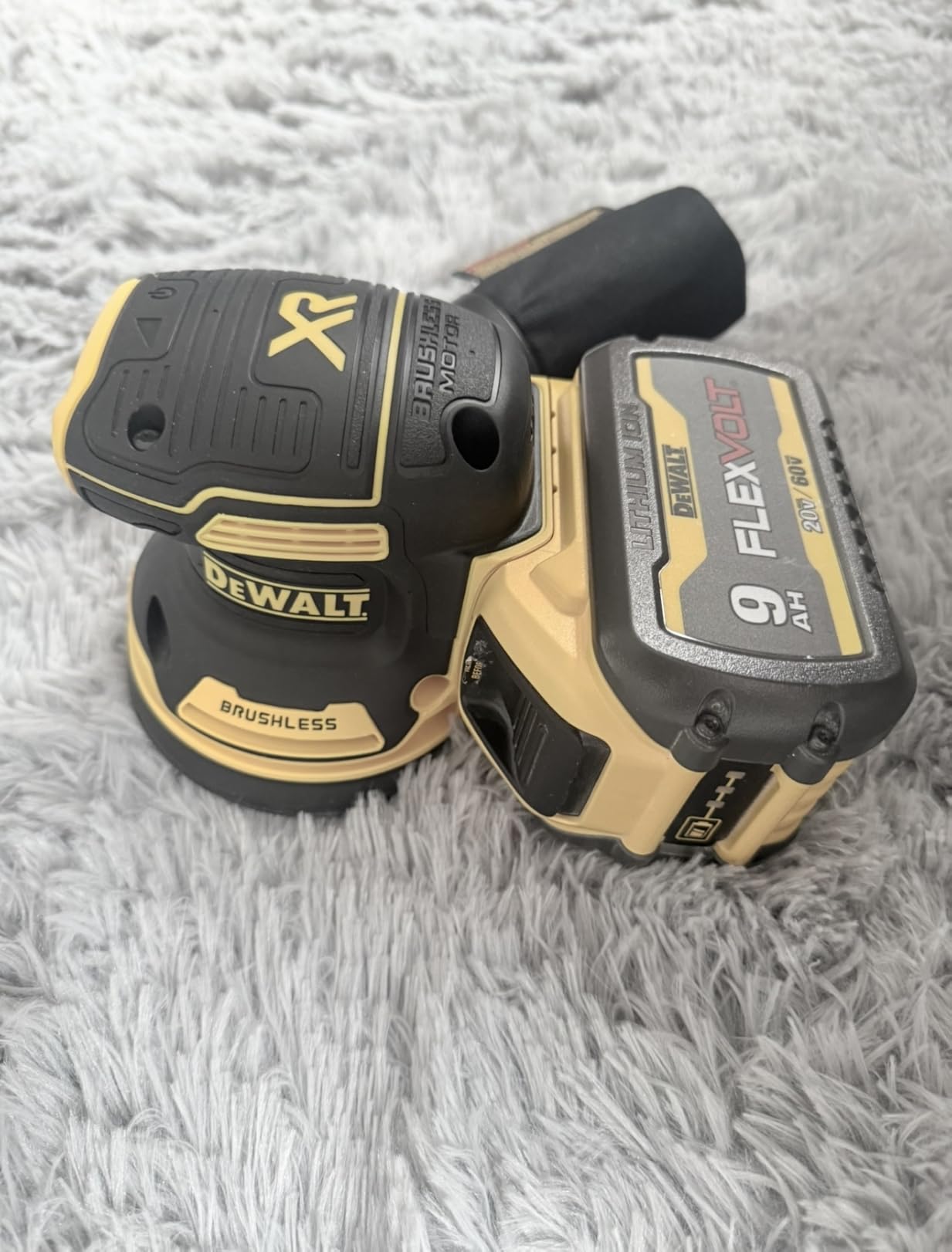 DEWALT 20V MAX Orbital Sander, Tool Only (DCW210B) Customer Review DEWALT 20V MAX Orbital Sander, Tool Only (DCW210B) - Customer Photo 1