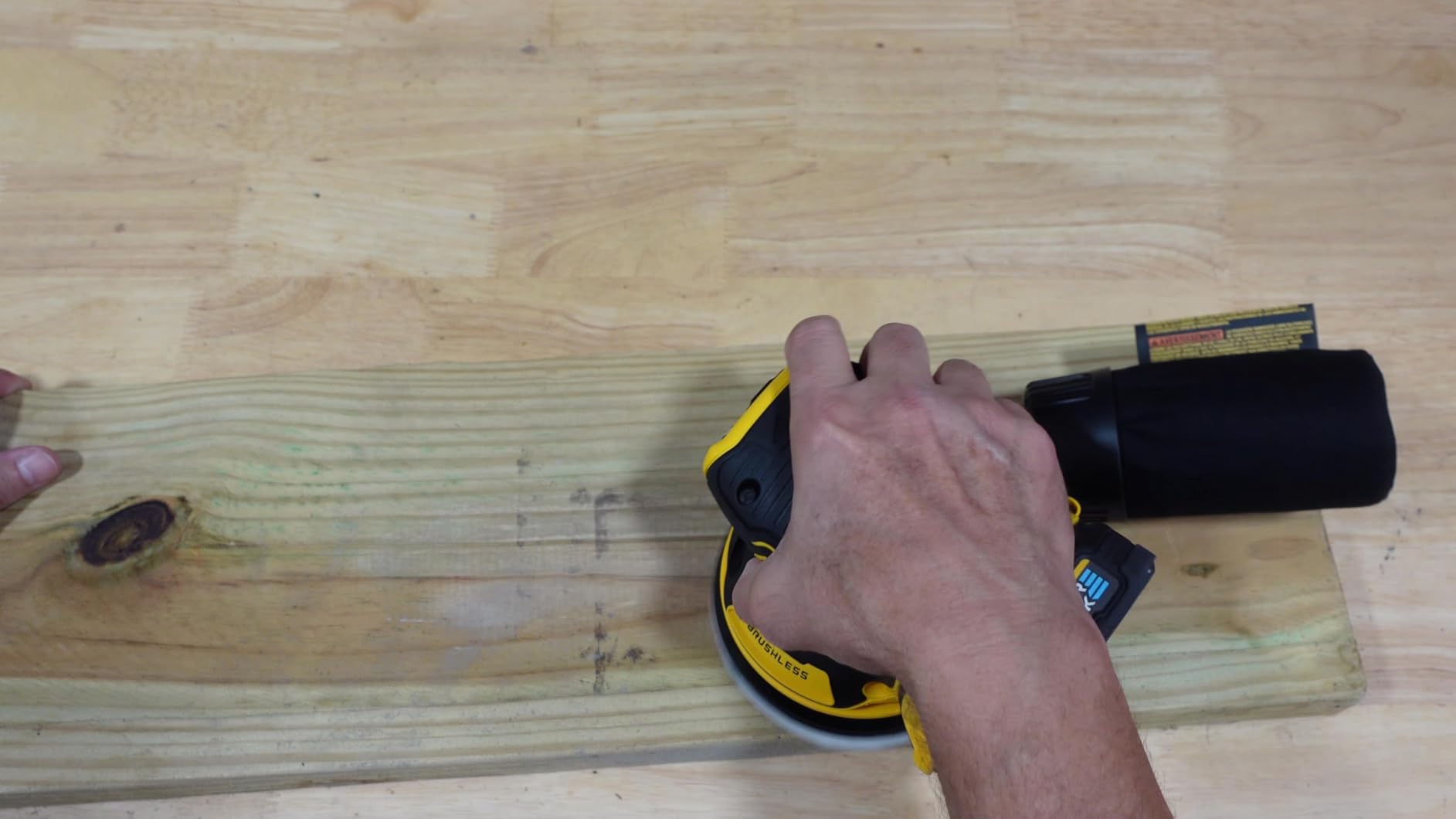 DEWALT 20V MAX Orbital Sander, Tool Only (DCW210B) Customer Review DEWALT 20V MAX Orbital Sander, Tool Only (DCW210B) - Customer Photo 2