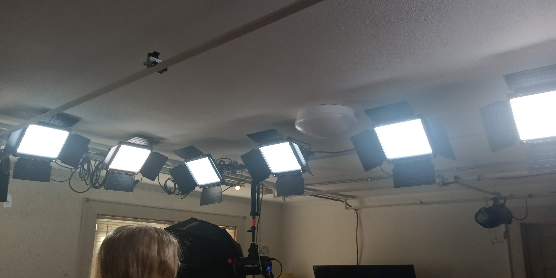 GVM 2 Pack LED Video Lighting Kits with APP Control, Bi-Color Variable 2300K~6800K with Digital Display Brightness of 10~100% for Video Photography, CRI97+ TLCI97 Led Video Light Panel +Barndoor - Customer Photo 1