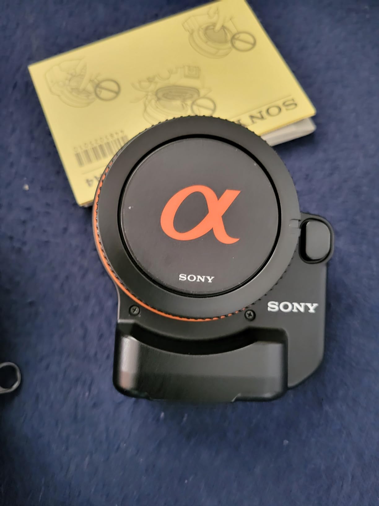 Sony Alpha a6400 Mirrorless Camera: Compact APS-C Interchangeable Lens Digital Camera with Real-Time Eye Auto Focus, 4K Video, Flip Screen & 16-50mm Lens - E Mount Compatible - ILCE-6400L/B, Black - Customer Photo 4
