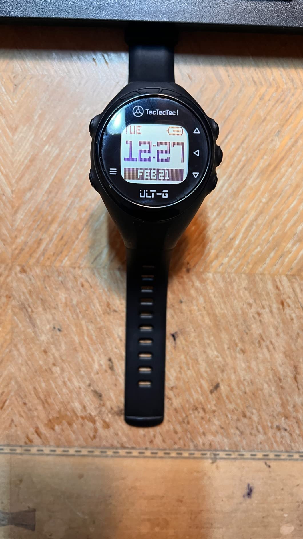 TecTecTec ULT-G Stylish, Lightweight and Multi-Functional Golf GPS Watch, Durable Wrist Band with LCD Display, Worldwide Preloaded Courses - Black Customer Review TecTecTec ULT-G Stylish, Lightweight and Multi-Functional Golf GPS Watch, Durable Wrist Band with LCD Display, Worldwide Preloaded Courses - Black - Customer Photo 2