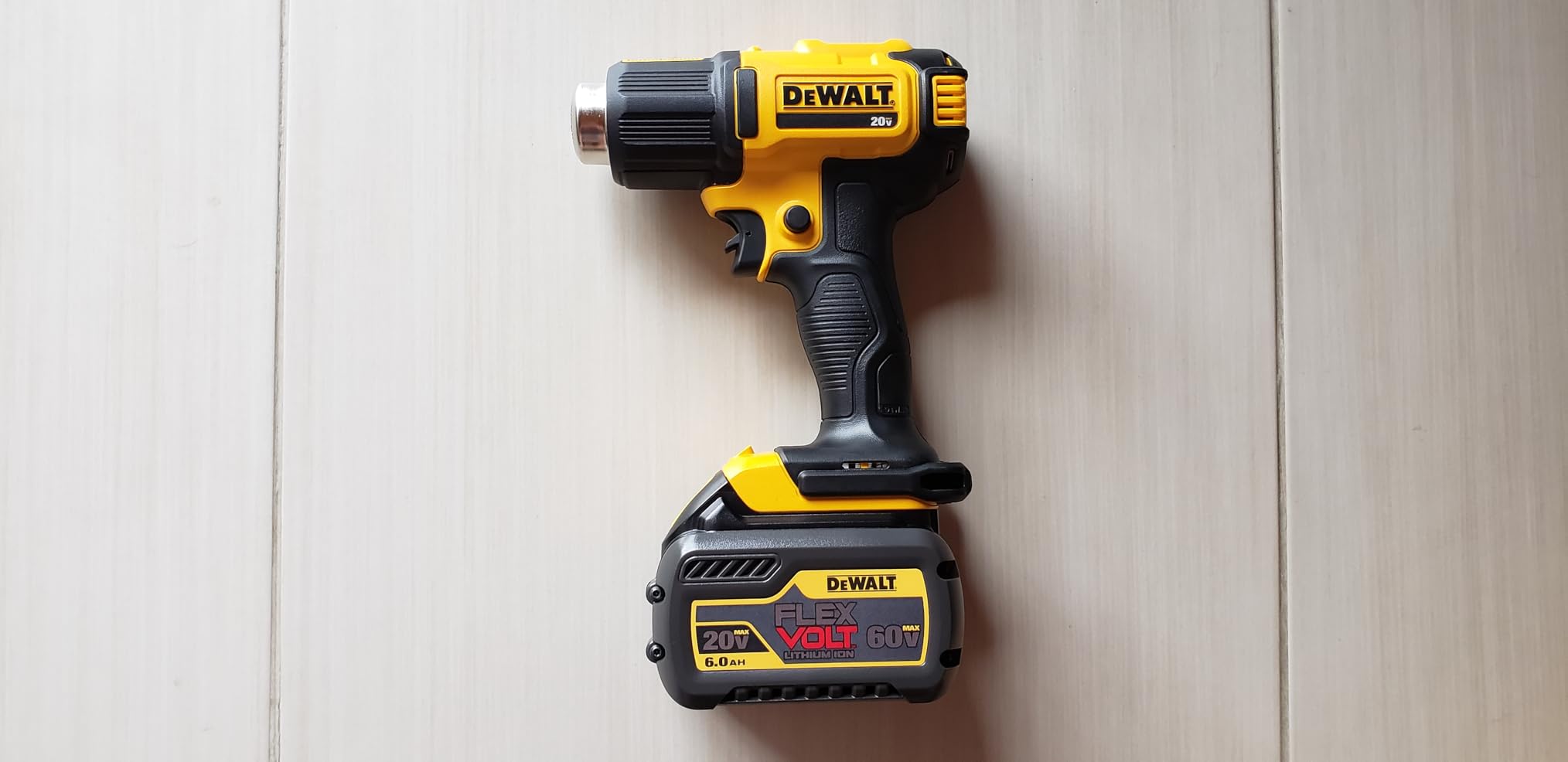 DEWALT 20V MAX Heat Gun, Cordless, Up to 990 Degrees, 42 Minutes of Run Time, LED Light, Heatgun with Flat and Hook Nozzle Attachments,Tool Only (DCE530B) customer photo 2