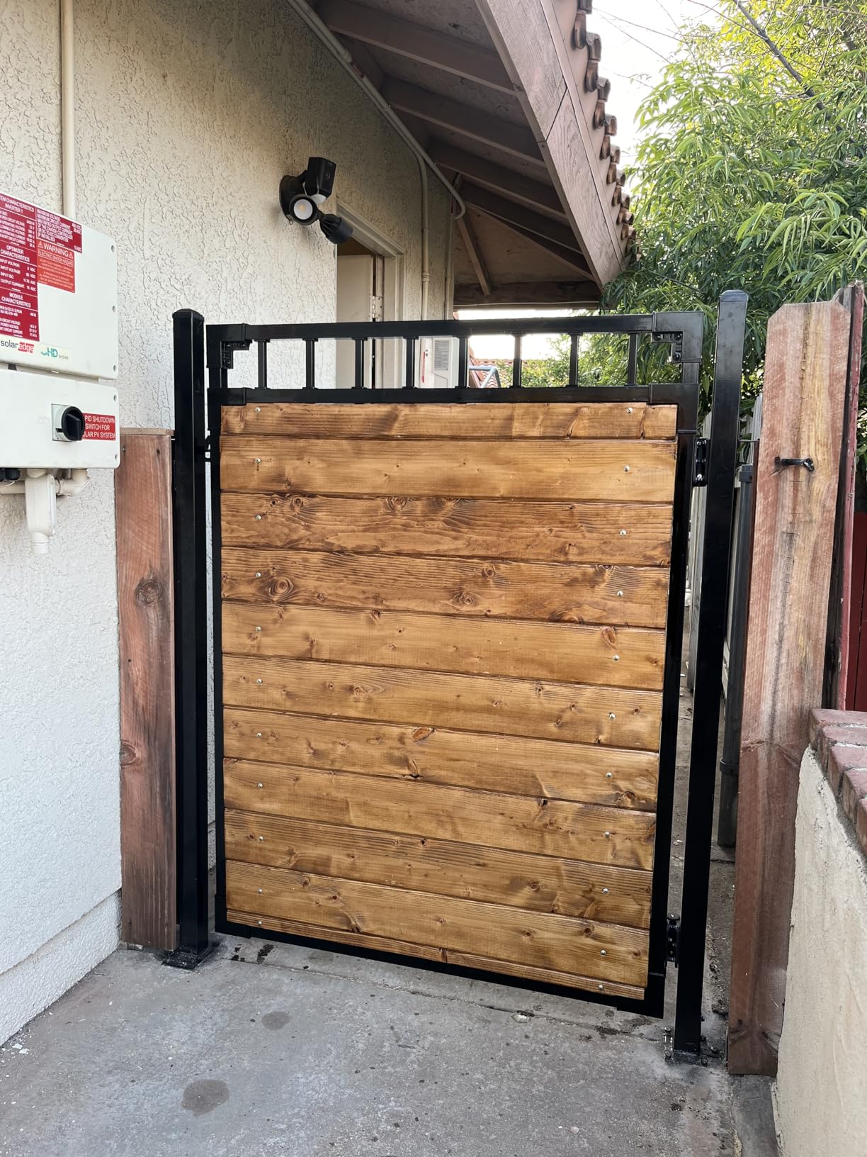 XCEL Fence Black Steel Anti-Rust Fence Gate - 4ft W x 5ft H - Easy Installation Kit, for Residential, Outdoor, Yard, Patio, Entry Way, 3-Rail Metal Gate Customer Review XCEL Fence Black Steel Anti-Rust Fence Gate - 4ft W x 5ft H - Easy Installation Kit, for Residential, Outdoor, Yard, Patio, Entry Way, 3-Rail Metal Gate - Customer Photo 2