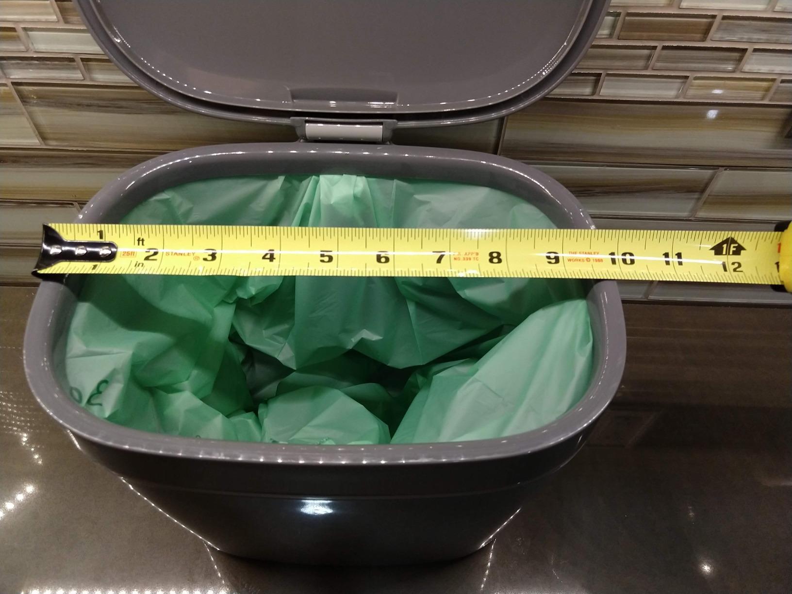 OXO Good Grips EASY-CLEAN COMPOST BIN - CHARCOAL - 1.75 GAL/6.62 L Customer Review OXO Good Grips EASY-CLEAN COMPOST BIN - CHARCOAL - 1.75 GAL/6.62 L - Customer Photo 2