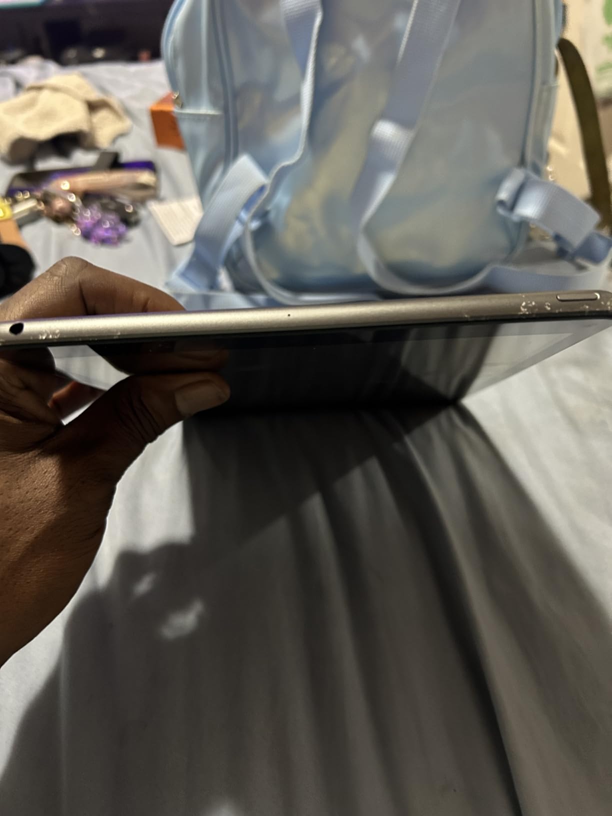 Apple iPad (Renewed), 10.2-Inch, Wi-Fi, 32GB, Space Gray - Customer Photo 2