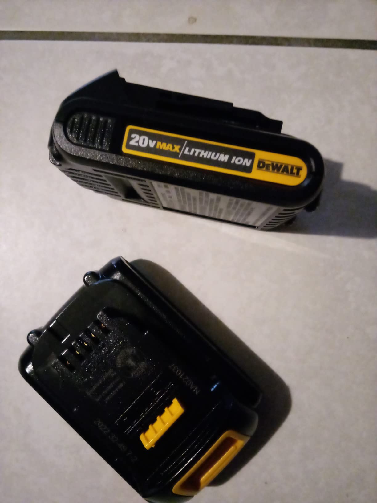 DEWALT 20V MAX Power Tool Combo Kit, 4-Tool Cordless Power Tool Set with 2 Batteries and Charger (DCK444C2) - Customer Photo 4