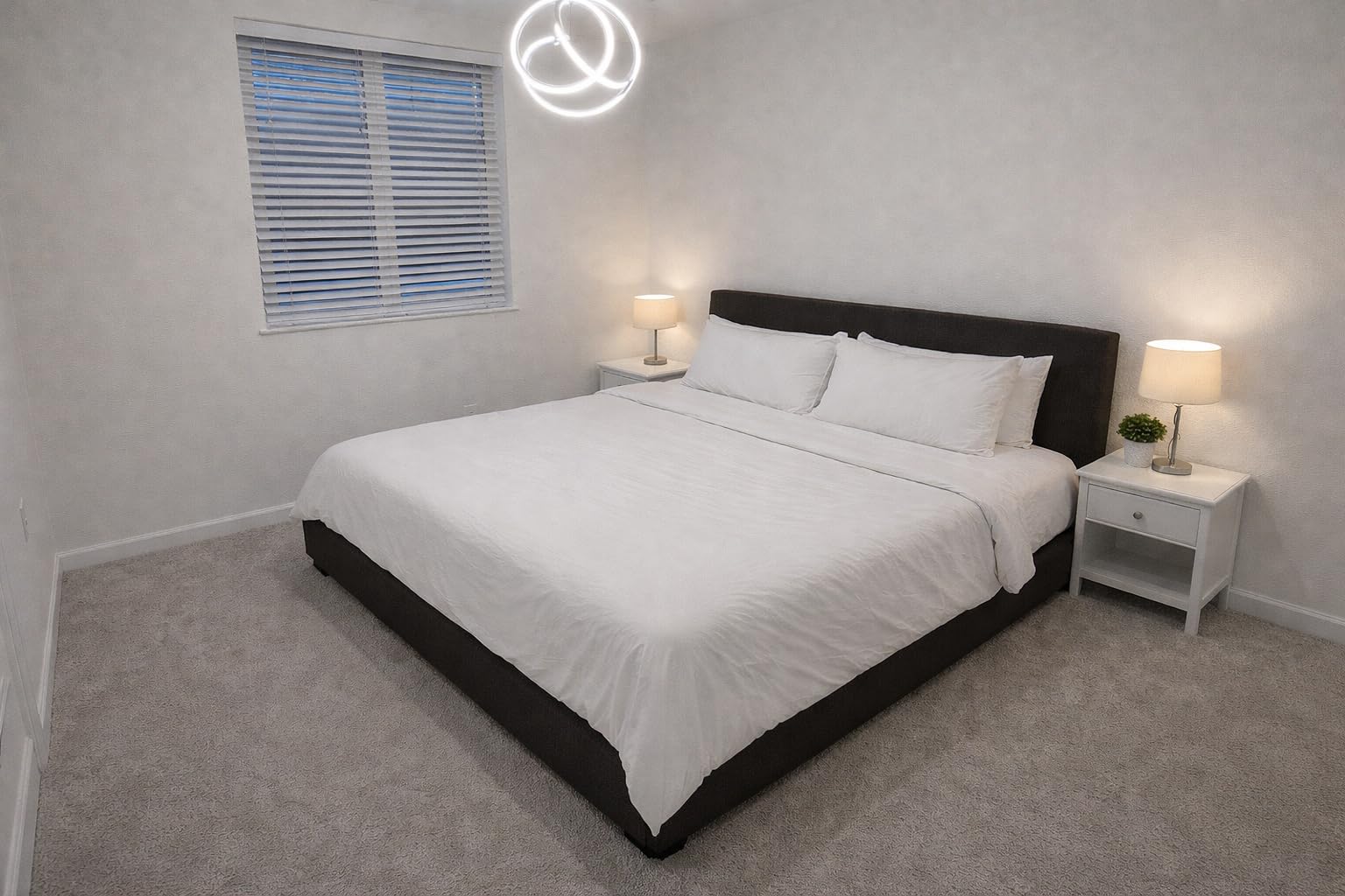 Novilla King Size Mattress, 12 Inch Gel Memory Foam King Mattress for Cool Night & Pressure Relief, Medium Plush Feel with Motion Isolating, Bliss Customer Review Novilla King Size Mattress, 12 Inch Gel Memory Foam King Mattress for Cool Night & Pressure Relief, Medium Plush Feel with Motion Isolating, Bliss - Customer Photo 1