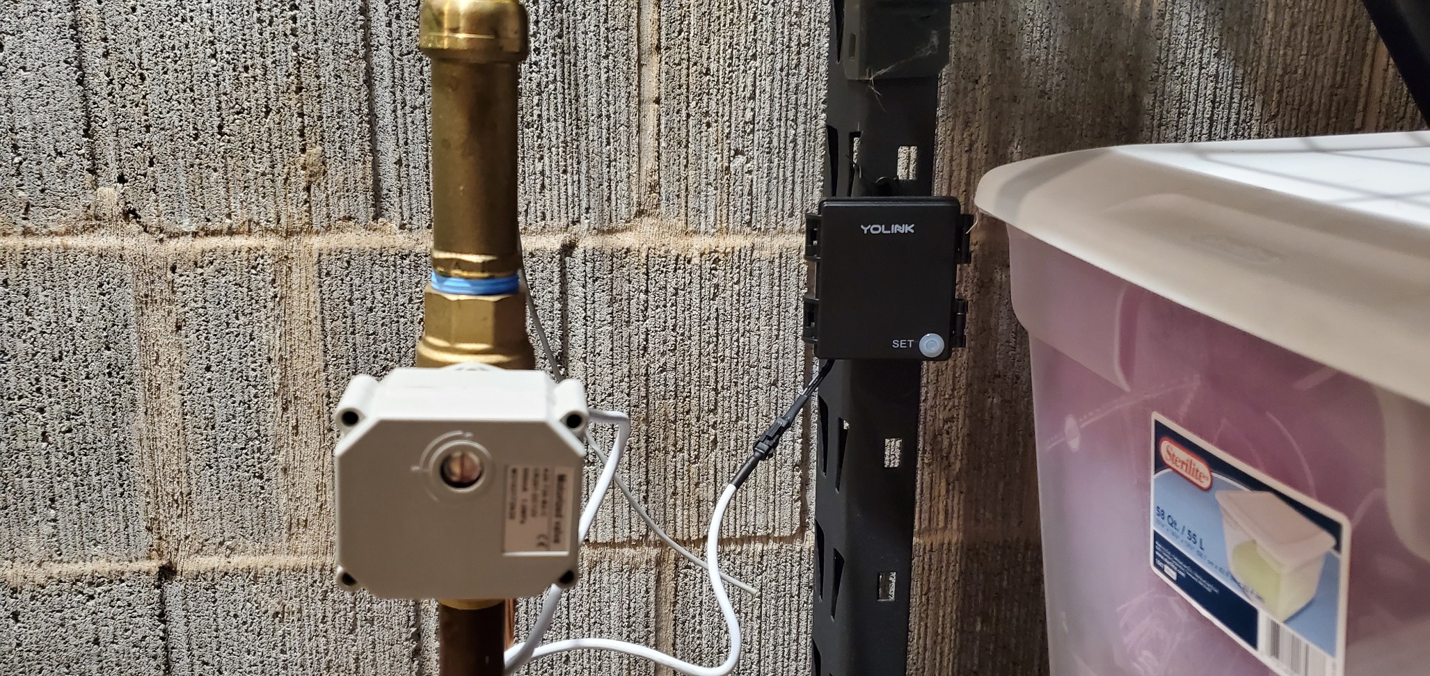 YoLink Water Leak Starter Kit: Hub + 4 Leak Sensor 1 (Silent), LoRa Long-Range, App/SMS/Email Alerts, D2D Offline Triggers, 2 AAA Up to 5-Year Battery, Compatible with Alexa/IFTTT/Home Assistant Customer Review YoLink Water Leak Starter Kit: Hub + 4 Leak Sensor 1 (Silent), LoRa Long-Range, App/SMS/Email Alerts, D2D Offline Triggers, 2 AAA Up to 5-Year Battery, Compatible with Alexa/IFTTT/Home Assistant - Customer Photo 2