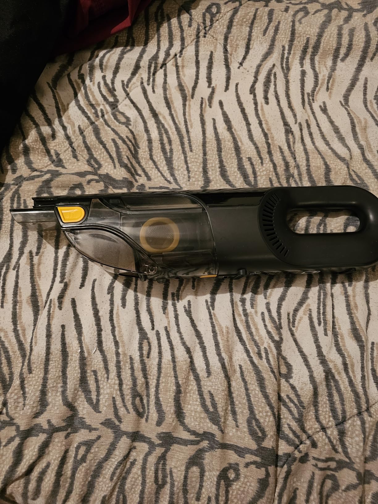 Shark UltraCyclone Pet Pro Plus Cordless Hand Vacuum, Powerful Suction, Handheld Vacuum for Car & Home, Pet Power Brush, Crevice Tool, Scrubbing Brush, XL Dust Cup, Black, CH951 Customer Review Shark UltraCyclone Pet Pro Plus Cordless Hand Vacuum, Powerful Suction, Handheld Vacuum for Car & Home, Pet Power Brush, Crevice Tool, Scrubbing Brush, XL Dust Cup, Black, CH951 - Customer Photo 2