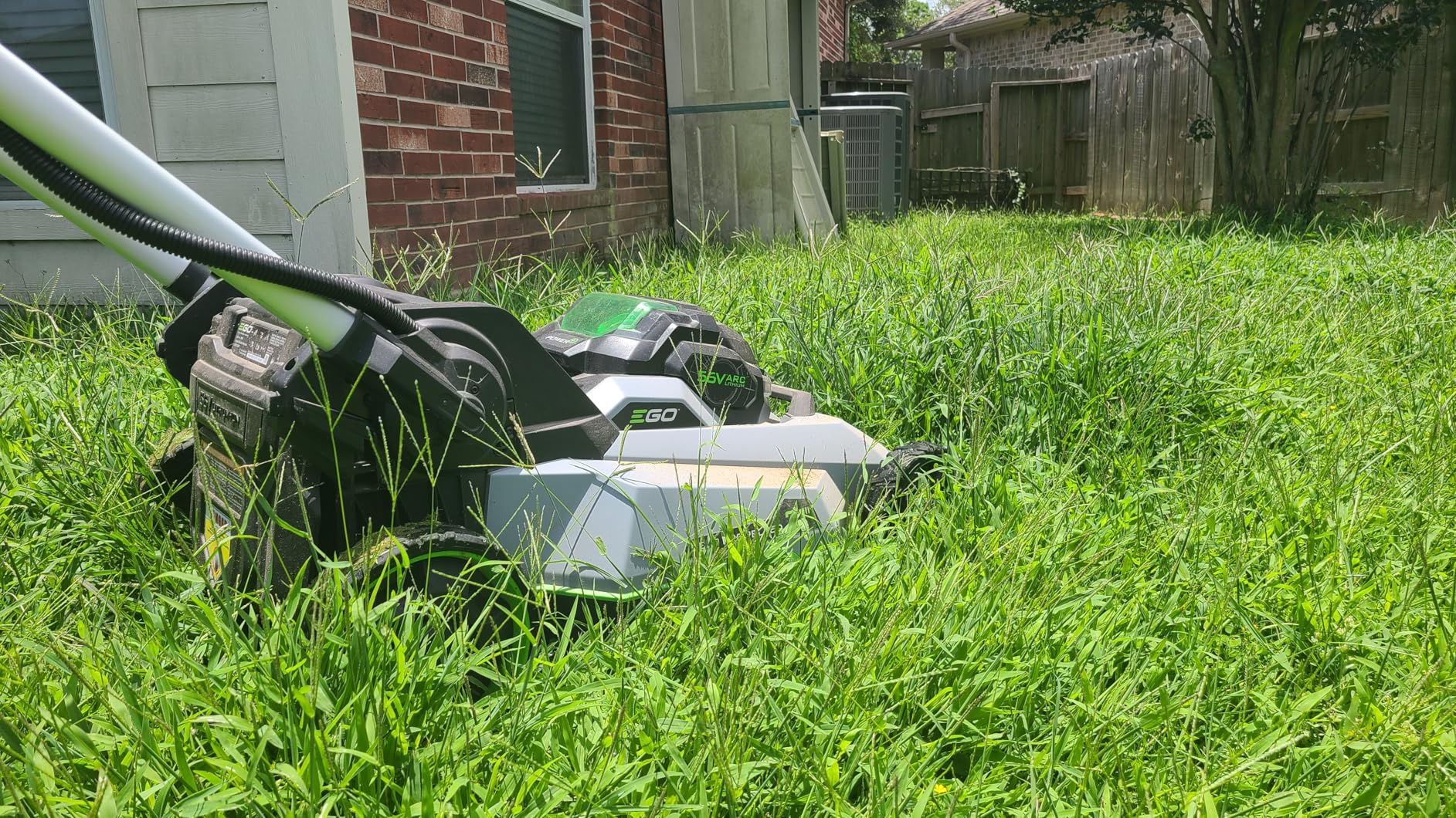 EGO POWER+ Electric Lawn Mower, Self-Propelled Cordless with Select Cut and Touch Drive, Includes 56V 7.5Ah Battery and Rapid Charger - LM2135SP - Customer Photo 3