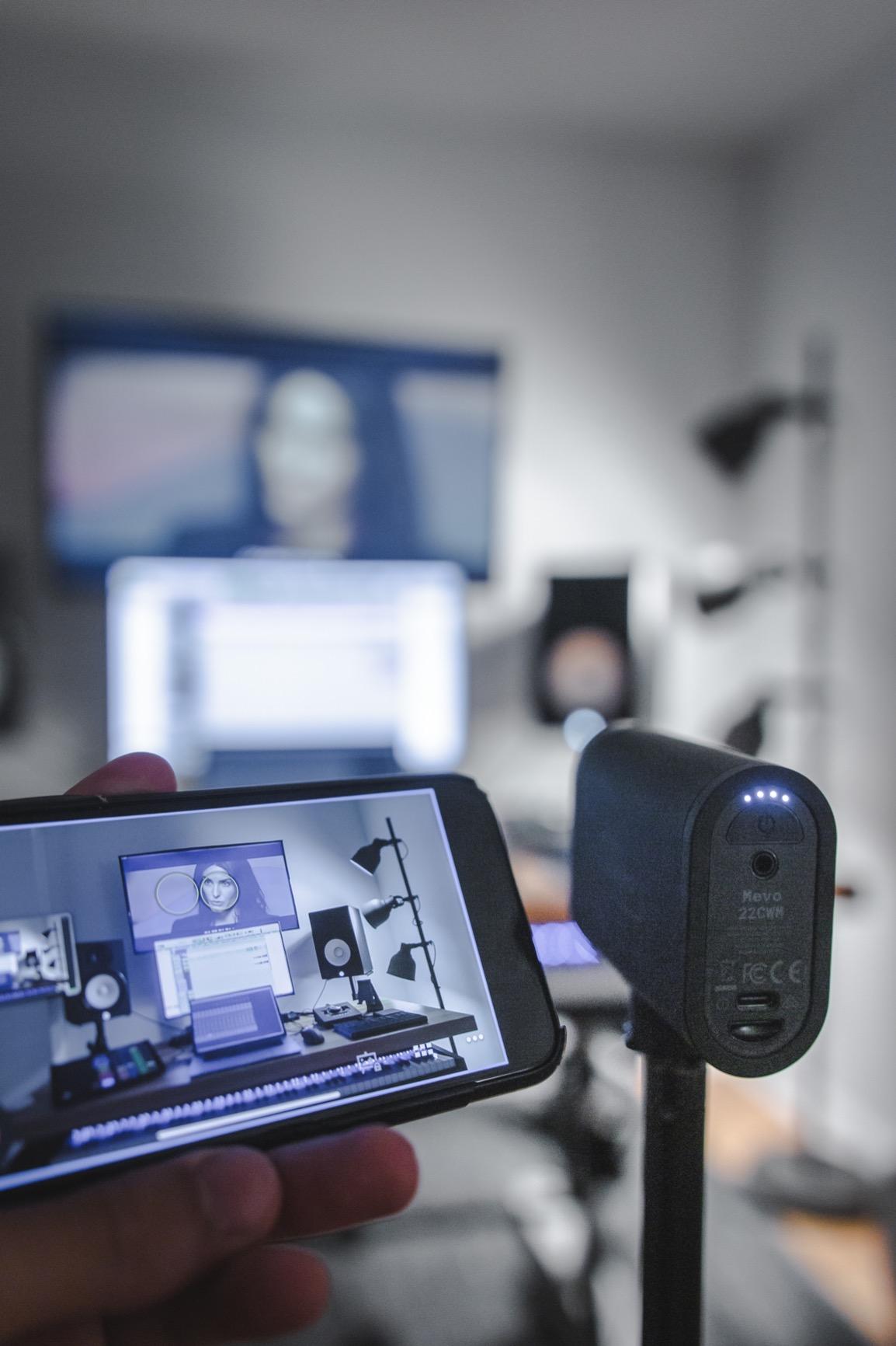 Logitech for Creators Mevo Start, Wireless Live Streaming Camera, 1080p HD Video Quality, Intelligent App Control, Stream via LTE or Wi-Fi - Black Customer Review Logitech for Creators Mevo Start, Wireless Live Streaming Camera, 1080p HD Video Quality, Intelligent App Control, Stream via LTE or Wi-Fi - Black - Customer Photo 2