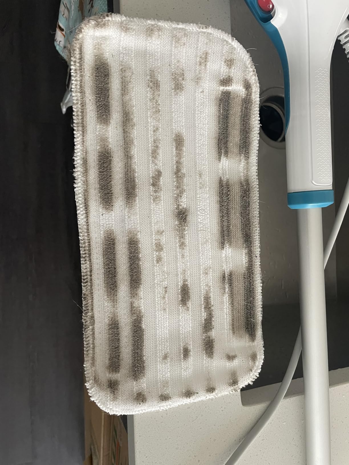 BLACK+DECKER Steam Mop, White (HSM13E1) customer photo 1