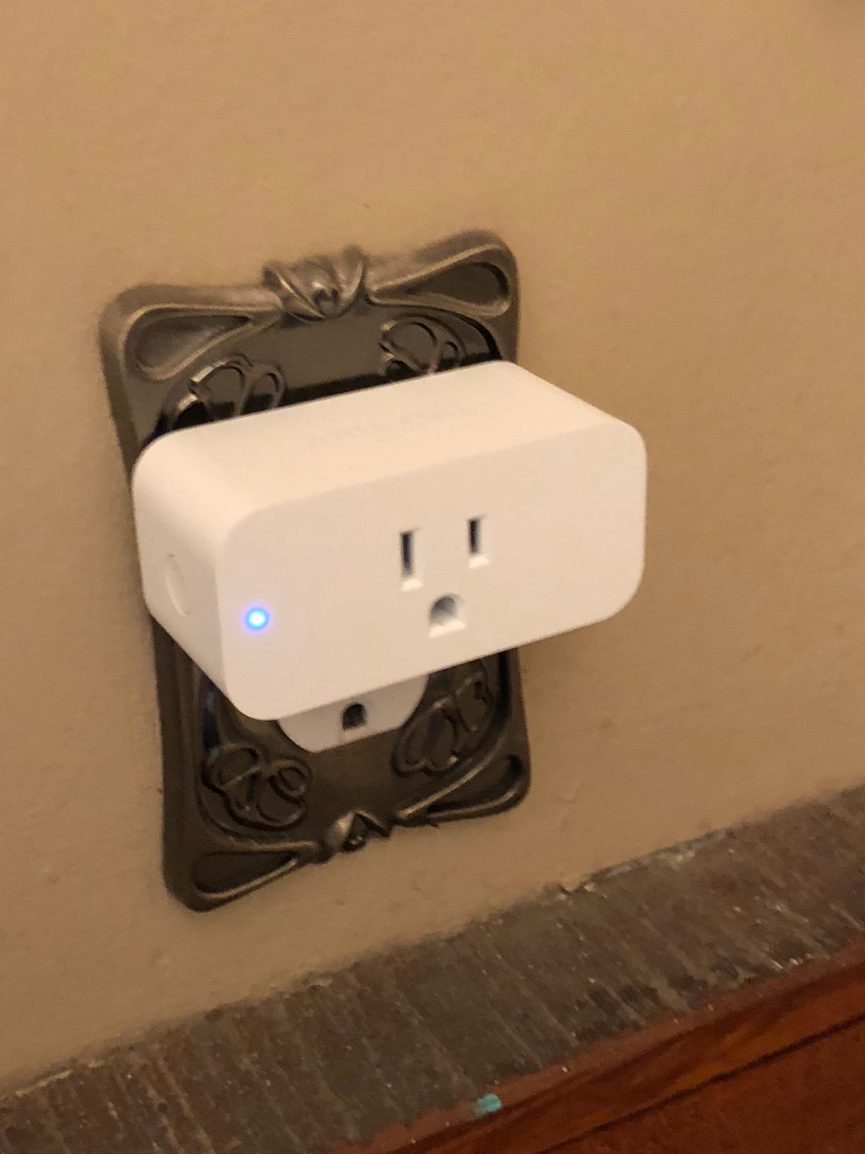 Amazon Smart Plug | Works with Alexa | Simple setup, endless possibilities - Customer Photo 2