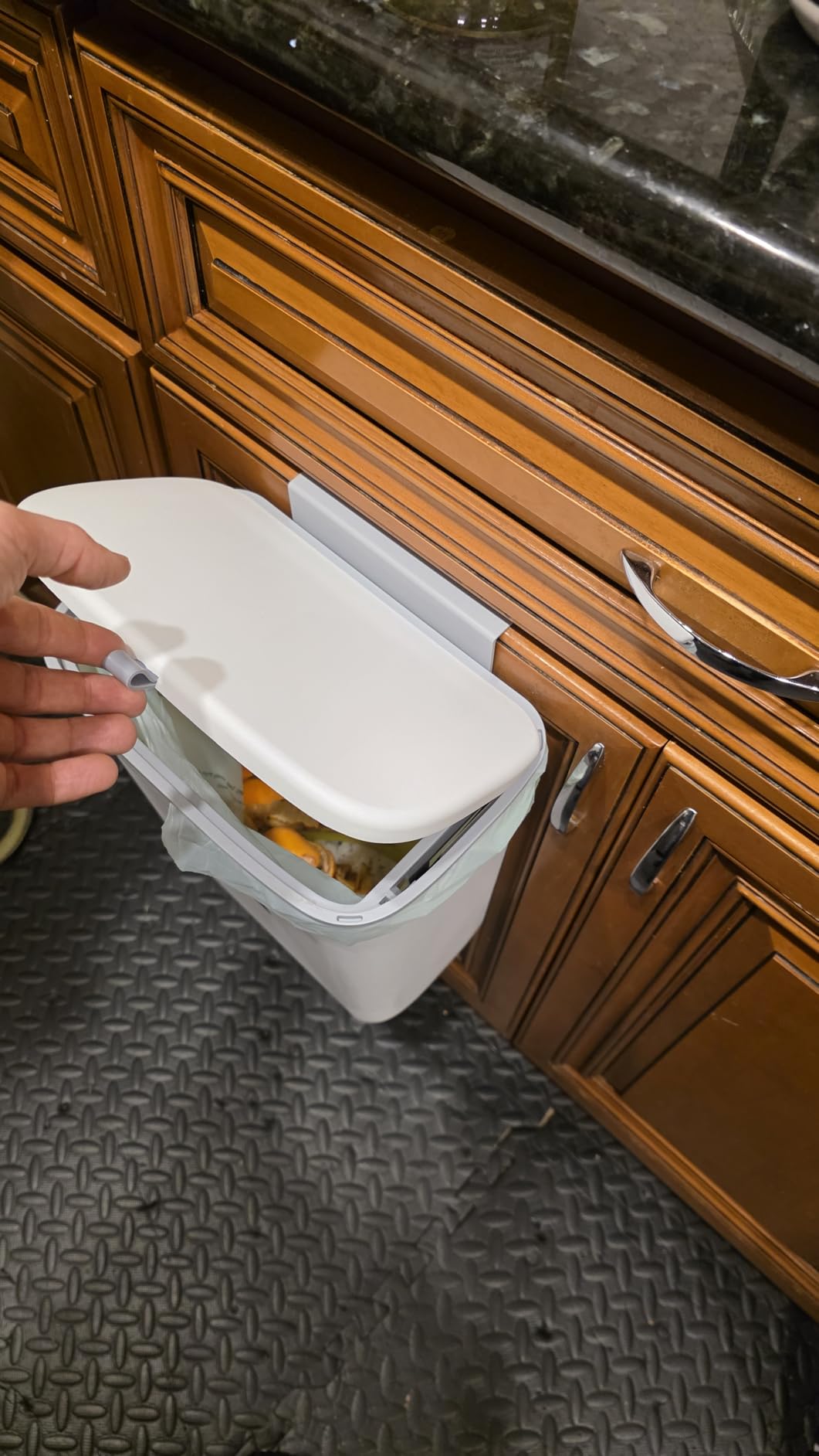 Tiyafuro 2.4 Gallon Kitchen Compost Bin for Counter Top or Under Sink, Hanging Small Trash Can with Lid for Cupboard/Bathroom/Bedroom/Office/Camping, Mountable Indoor Compost Bucket, Gray Customer Review Tiyafuro 2.4 Gallon Kitchen Compost Bin for Counter Top or Under Sink, Hanging Small Trash Can with Lid for Cupboard/Bathroom/Bedroom/Office/Camping, Mountable Indoor Compost Bucket, Gray - Customer Photo 2