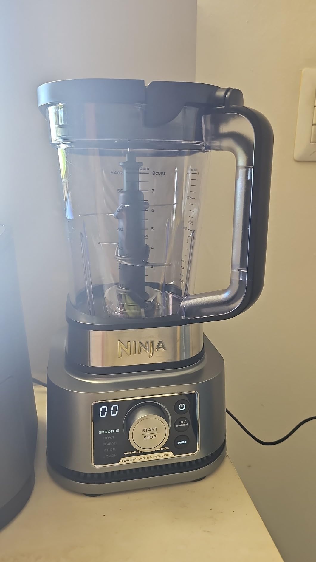 Ninja Foodi SS351 Blender For Kitchen, Food Processor Combo System, Smoothie Maker & Nutrient Extractor, 6 Functions for Bowls, Spreads, Dough, Shakes, 72-oz. Pitcher & To-Go Cups, Silver - Customer Photo 4