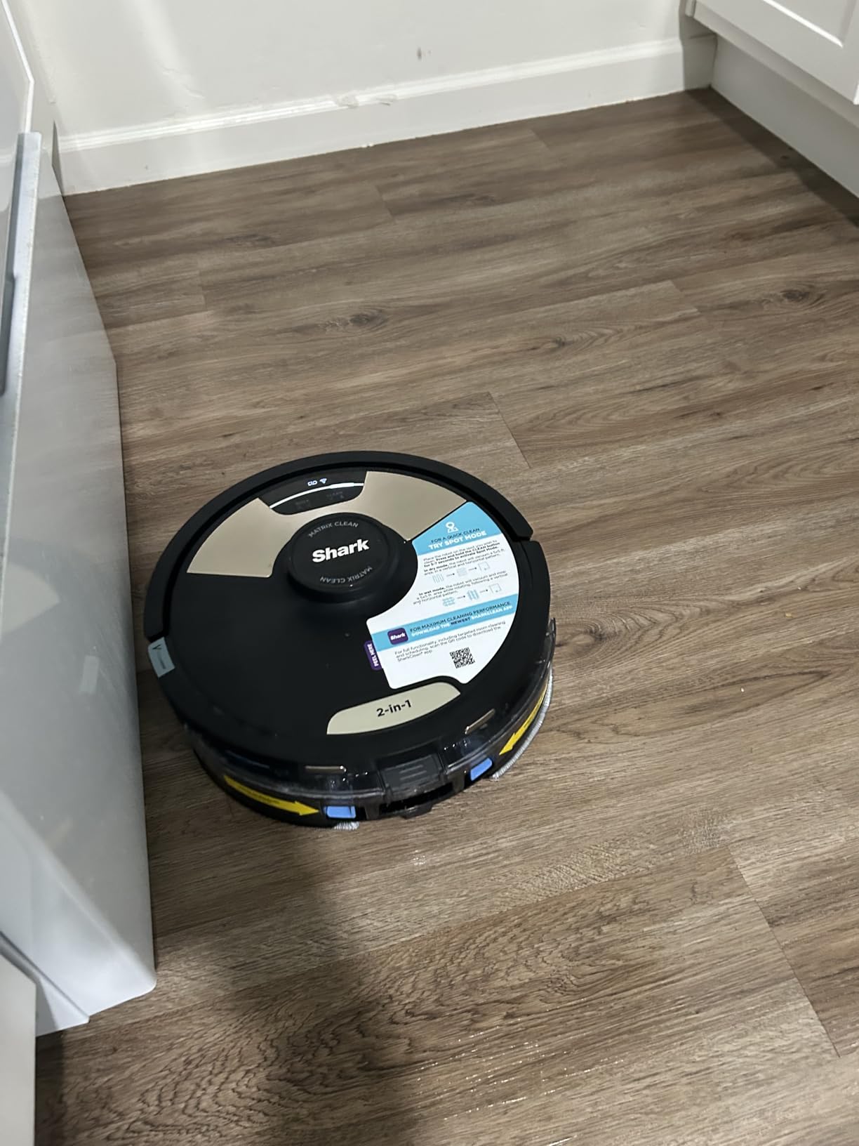 Shark AV753 ION Robot Vacuum, Tri-Brush System, Wifi Connected, 120 Min Runtime, Works with Alexa, Multi Surface Cleaning, Grey customer photo 2