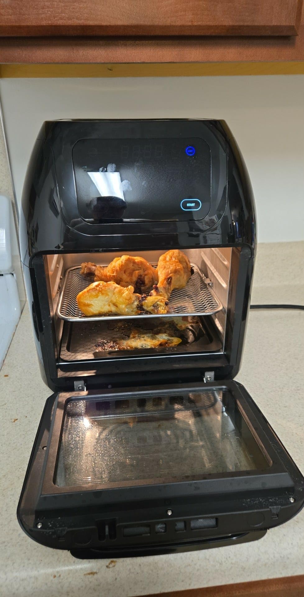 CHEFMAN Multifunctional Digital Air Fryer+ Rotisserie, Dehydrator, Convection Oven, 17 Touch Screen Presets Fry, Roast, Dehydrate, Bake, XL 10L Family Size, Auto Shutoff, Large Easy-View Window, Black customer photo 2